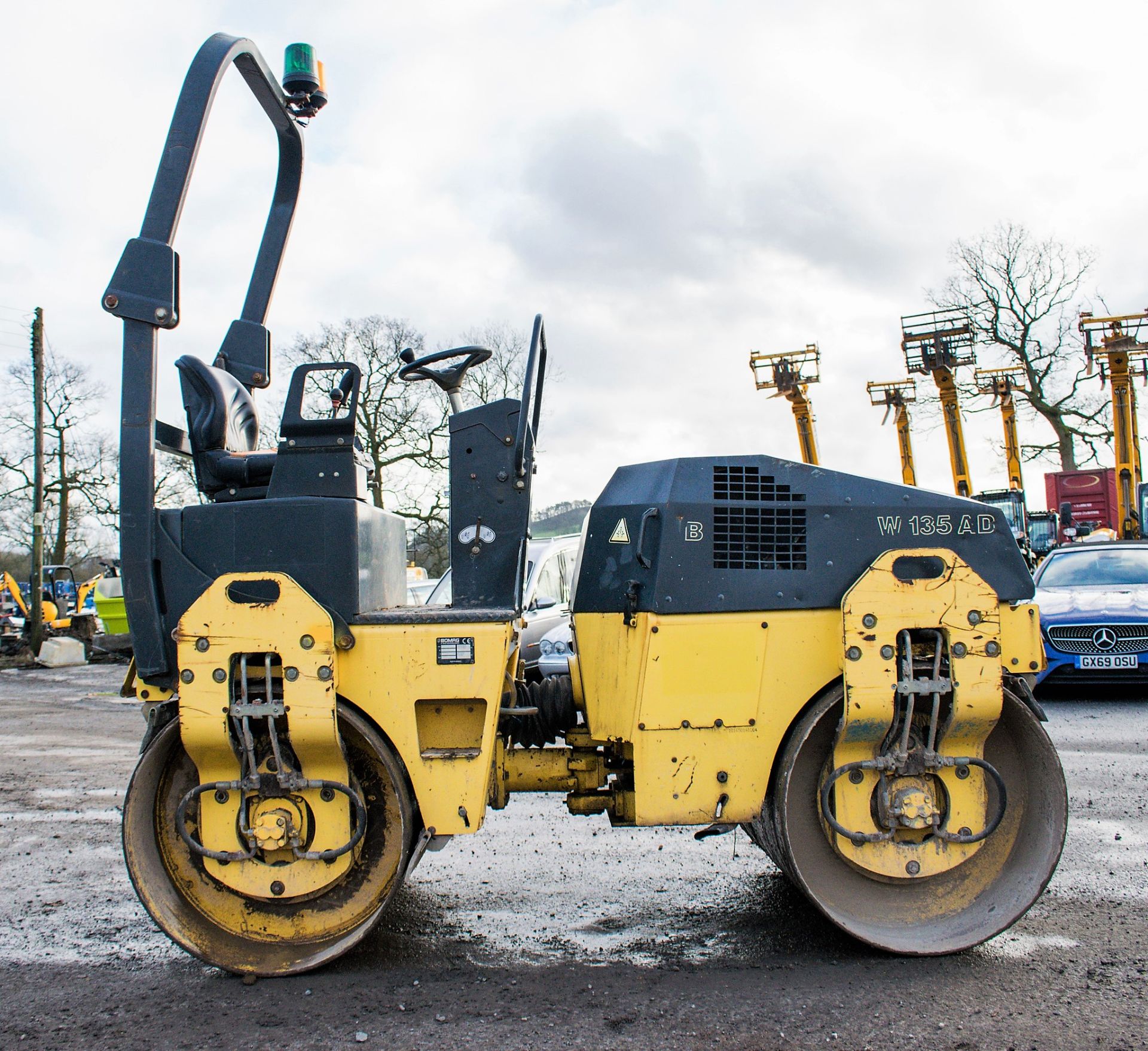 Bomag BW135 AD double drum ride on roller Year: 2007 S/N: 10165016110 Recorded Hours: 1290 R1101 - Image 7 of 14