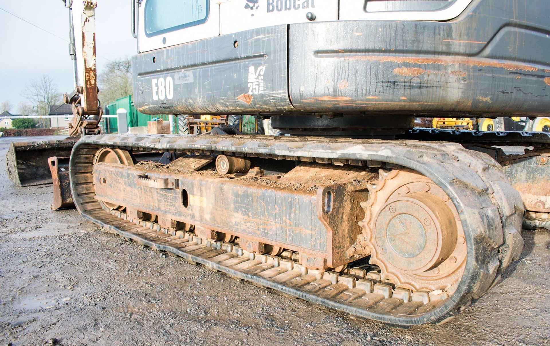 Bobcat E80 8 tonne rubber tracked excavator Year: 2012 S/N: AET312518 Recorded Hours: 2934 blade, - Image 9 of 20