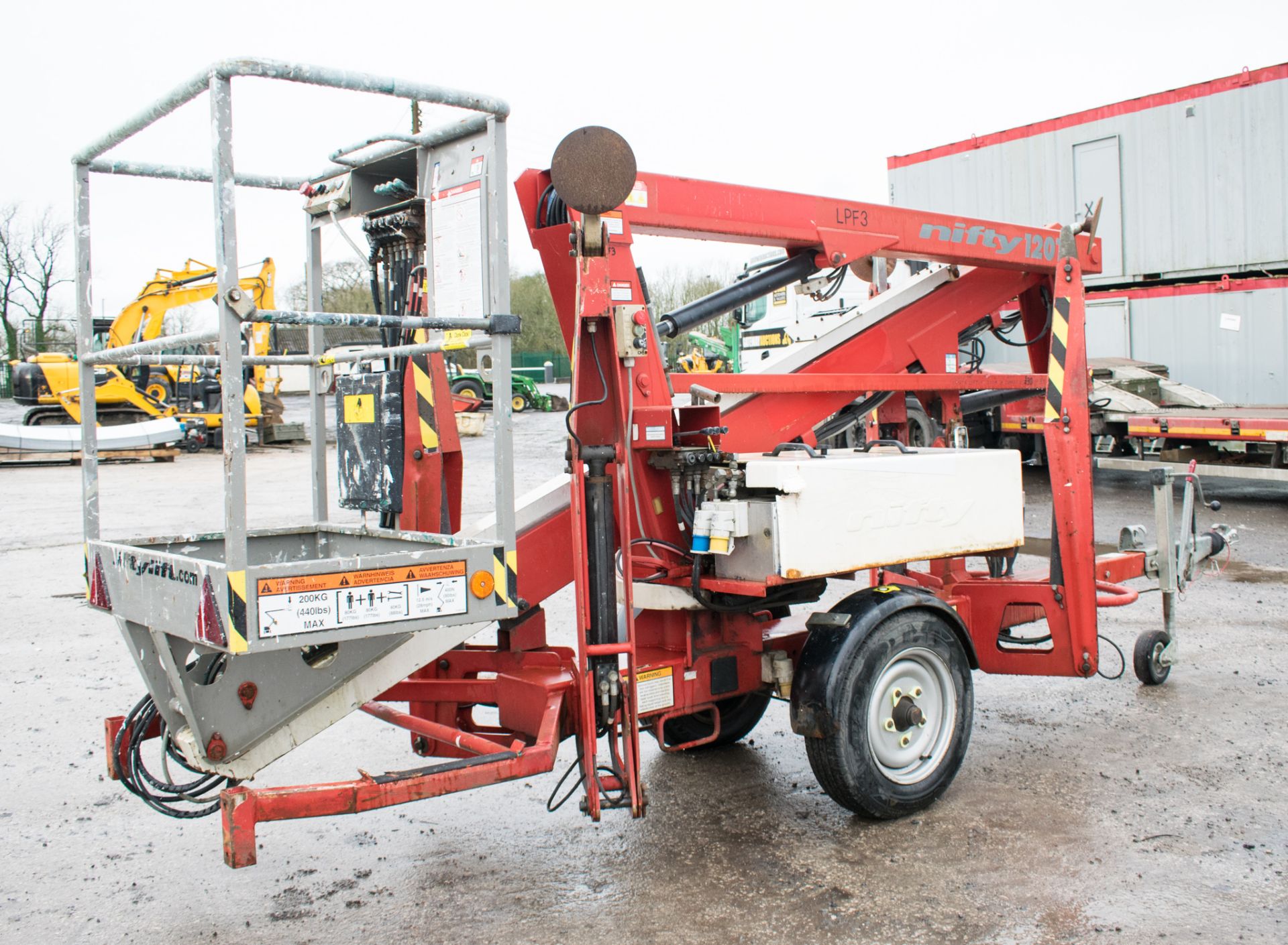 Nifty 120 TE fast tow articulated boom lift access platform Year: 2005 S/N: 0413653 WOOLPF3 - Image 4 of 9