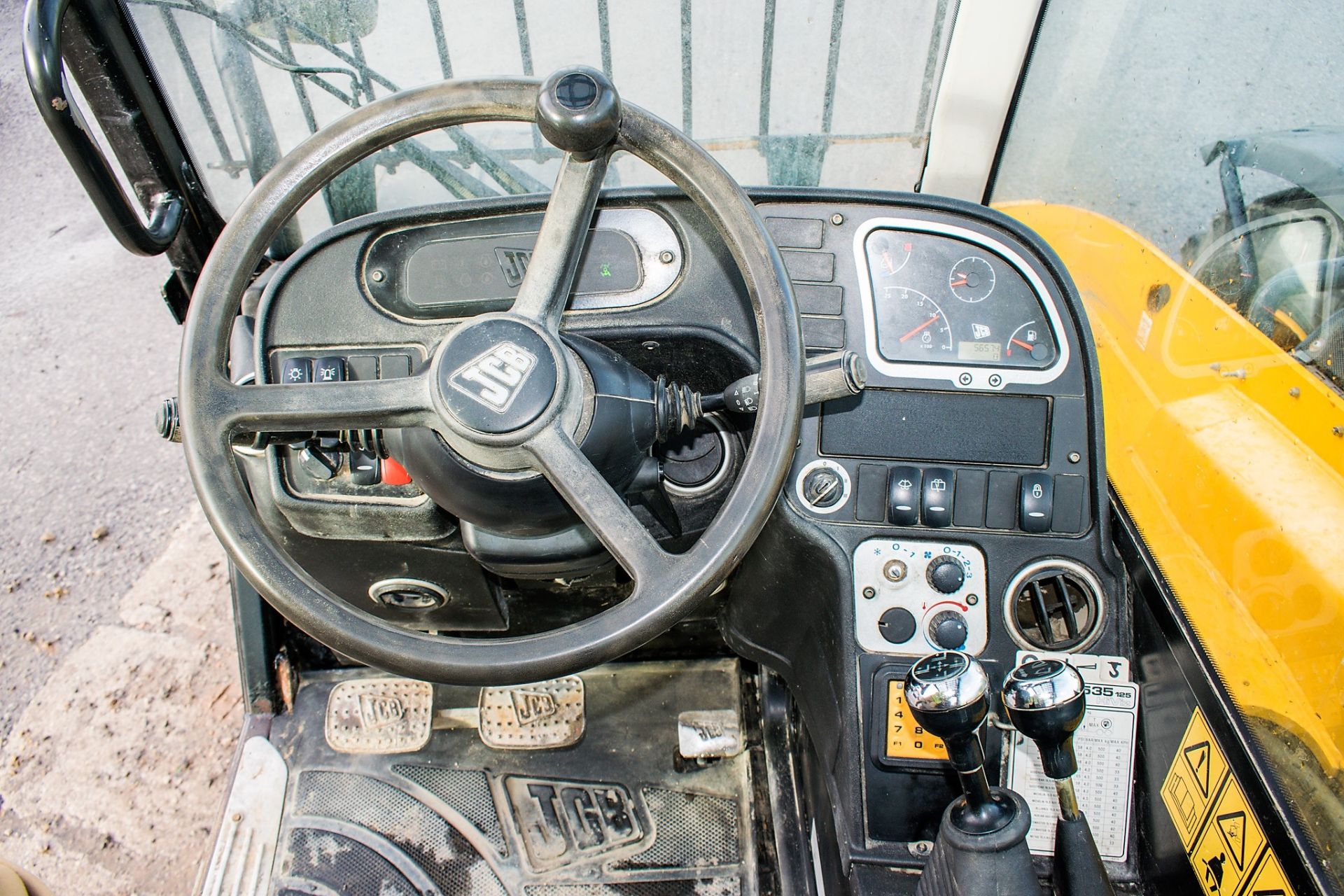 JCB 535-125 Hi-Viz 12.5 metre telescopic handler Year: 2012 S/N: 1534639 Recorded Hours: 5647 c/w - Image 20 of 21