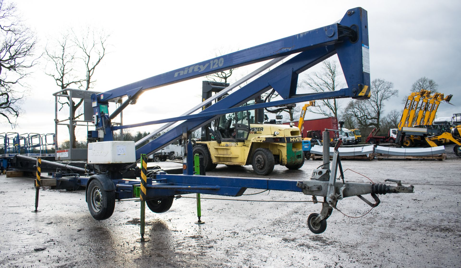 Nifty 120 ME fast tow articulated boom lift access platform Year: 2006 S/N: 015149 08660045