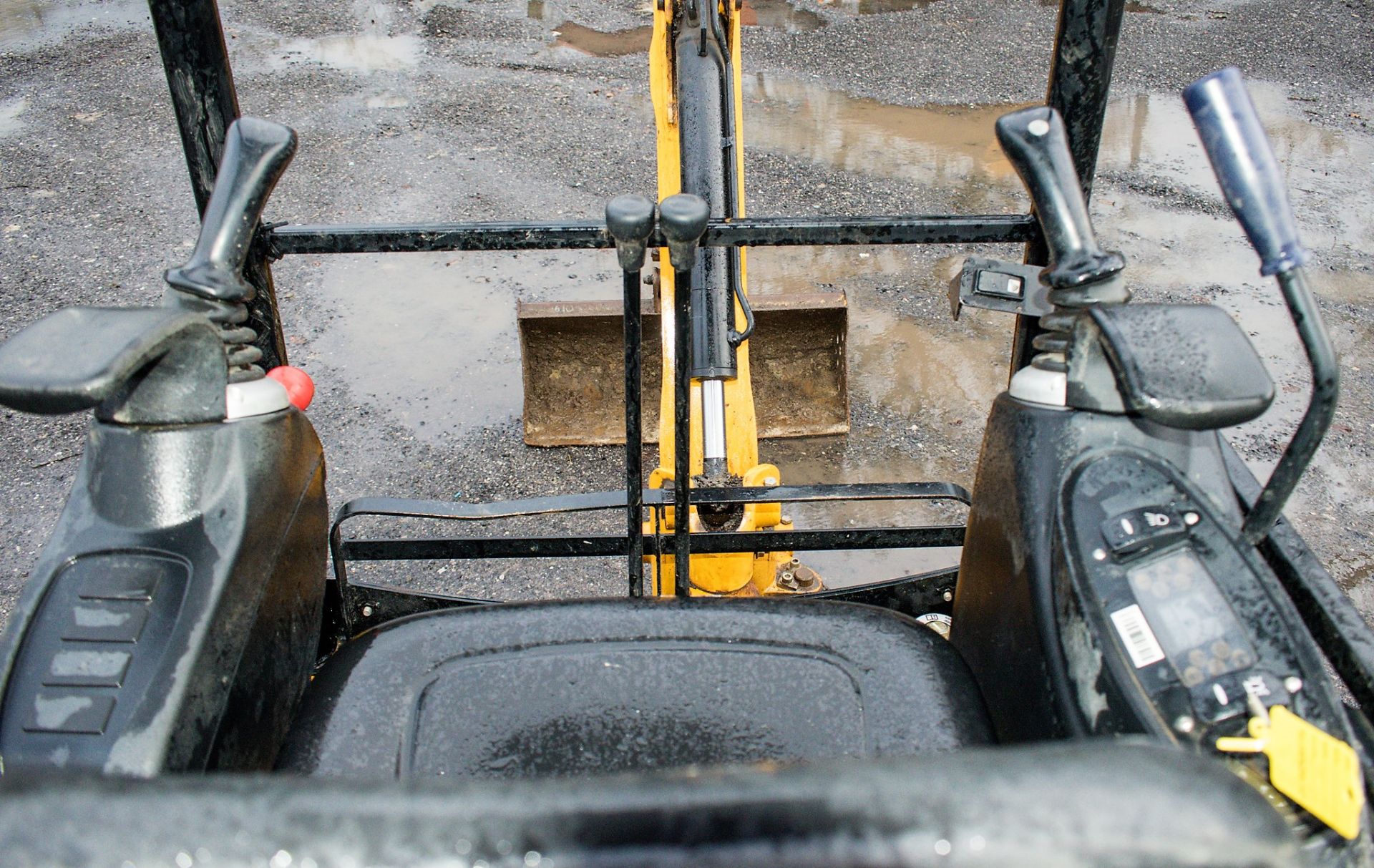 JCB 8014 CTS 1.5 tonne rubber tracked mini excavator Year: 2016 S/N: 2475471 Recorded Hours: 1160 - Image 17 of 17