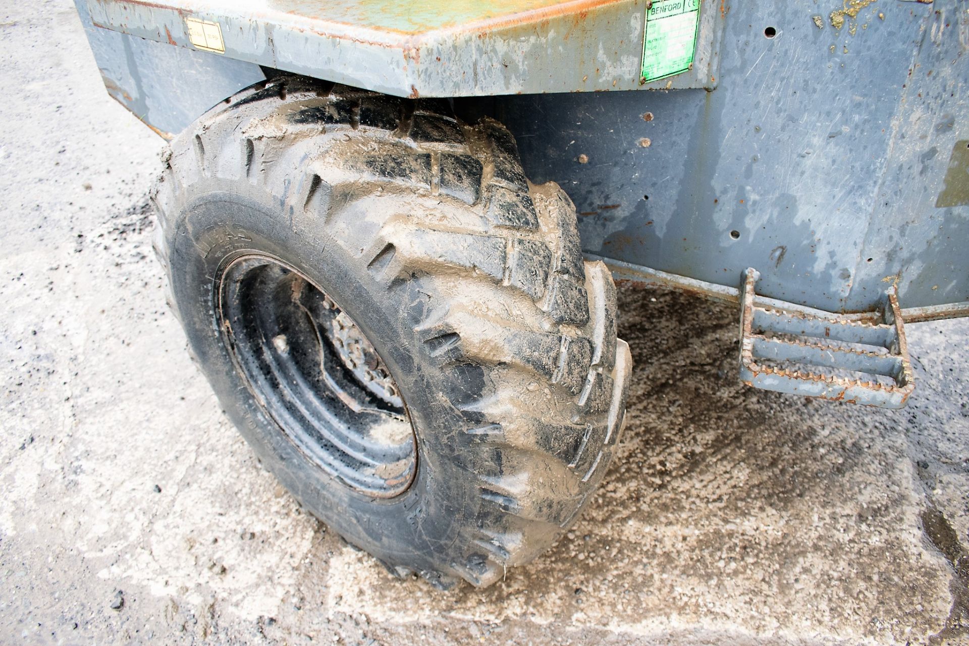 Benford Terex 3 tonne swivel skip dumper Year: 2008 S/N: E803FS142 Recorded Hours: 2029 A504517 - Image 13 of 20