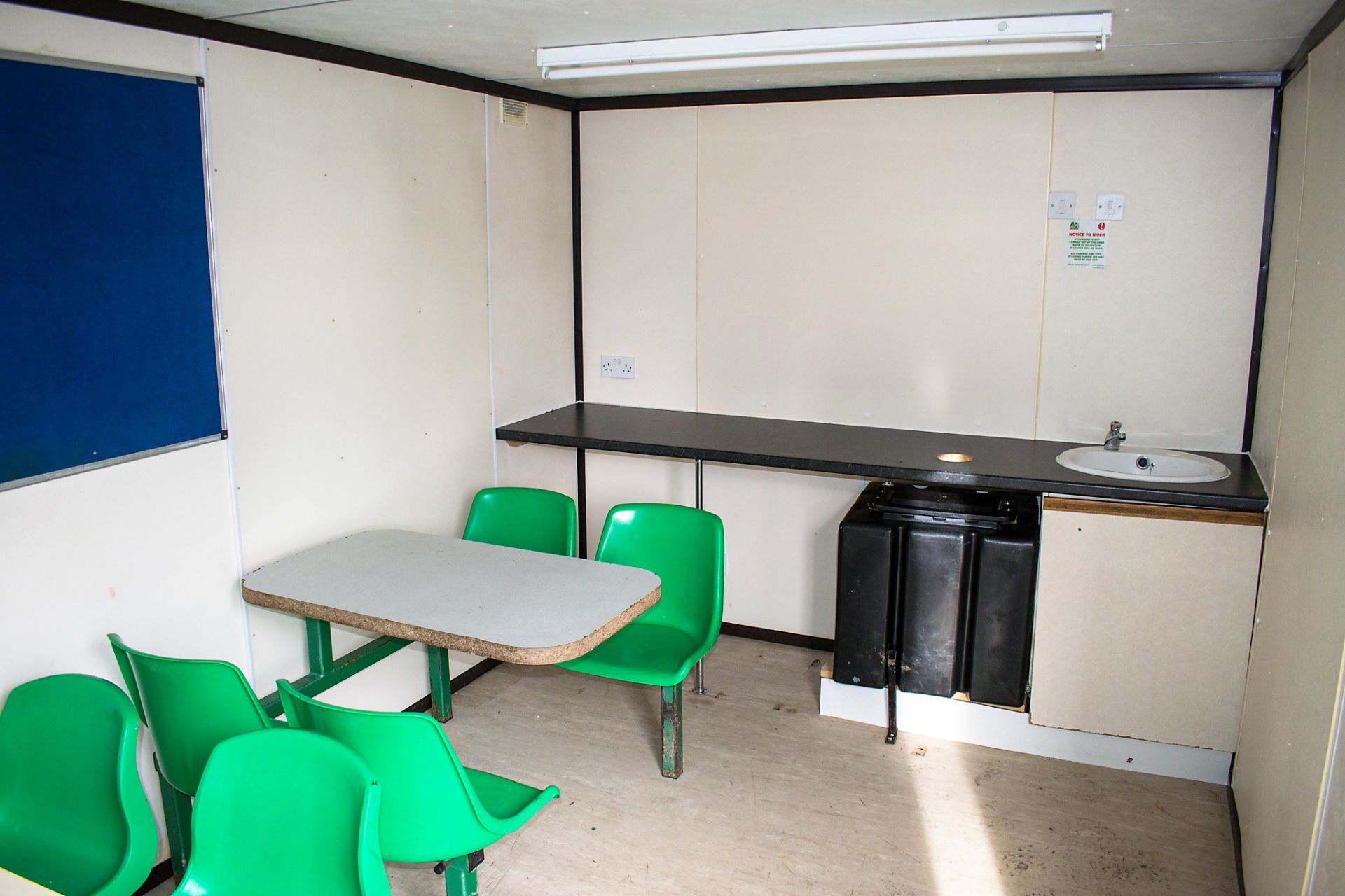 21 ft x 9 ft steel anti-vandal welfare site unit Comprising of: canteen area, toilet & generator - Image 7 of 16