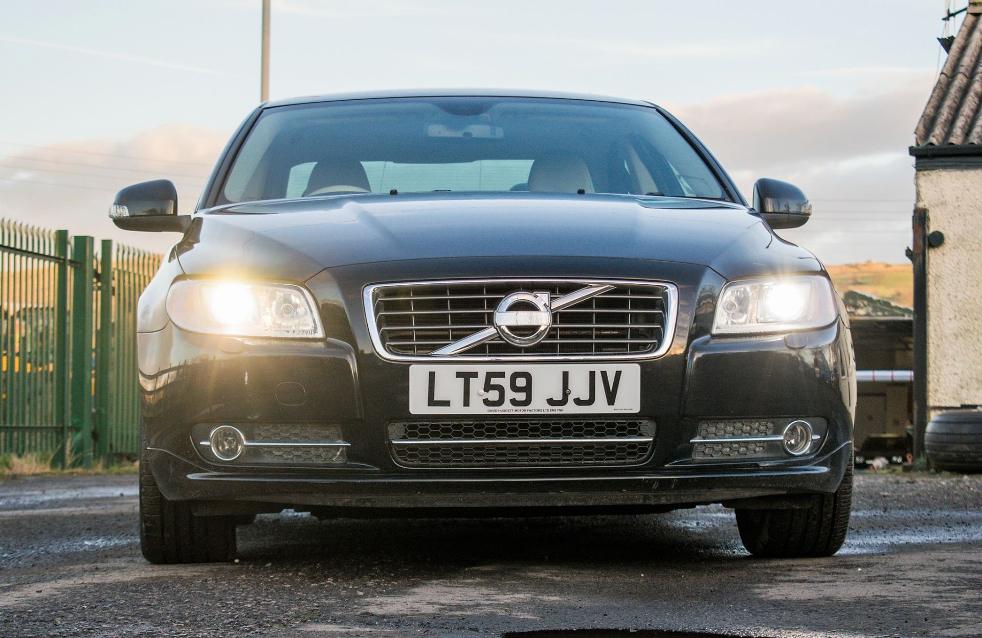 Volvo S80 SE Lux Automatic 4 door saloon car Registration Number: LT59 JJV Date of Registration: - Image 5 of 25