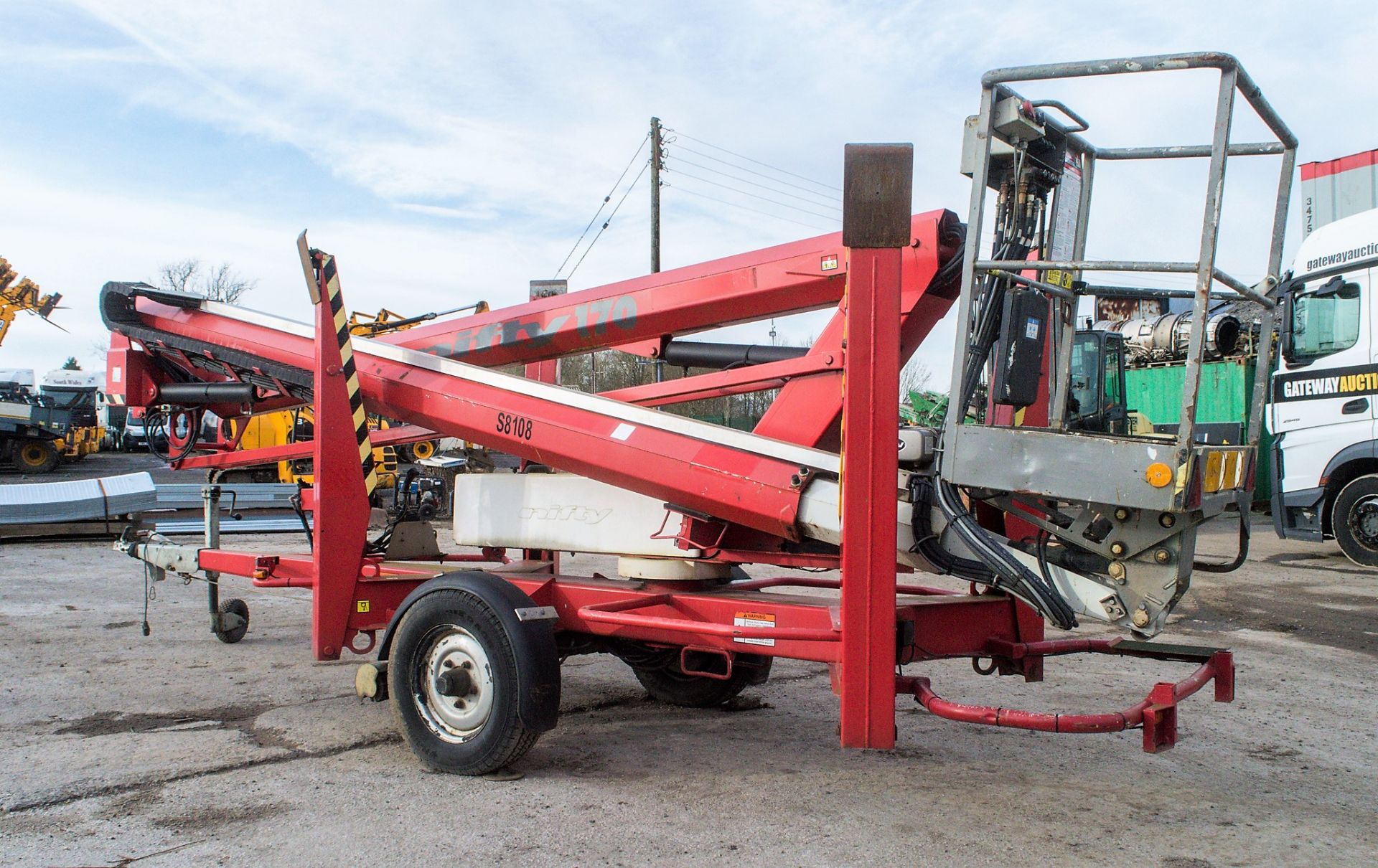 Nifty 170 HDET battery electric/diesel fast tow articulated boom lift Year: 2012 S/N: 24835 S8108 - Image 3 of 12