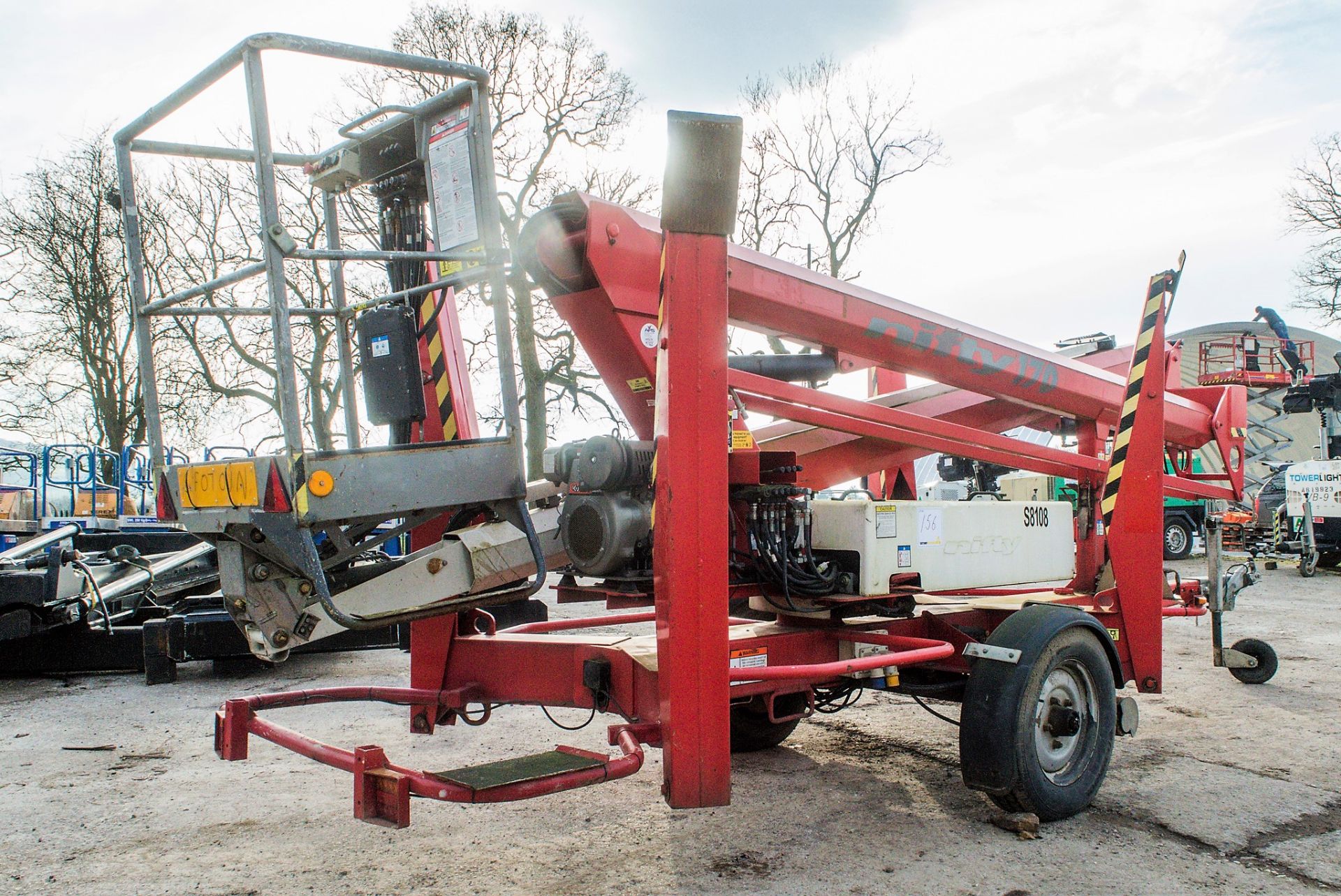 Nifty 170 HDET battery electric/diesel fast tow articulated boom lift Year: 2012 S/N: 24835 S8108 - Image 4 of 12