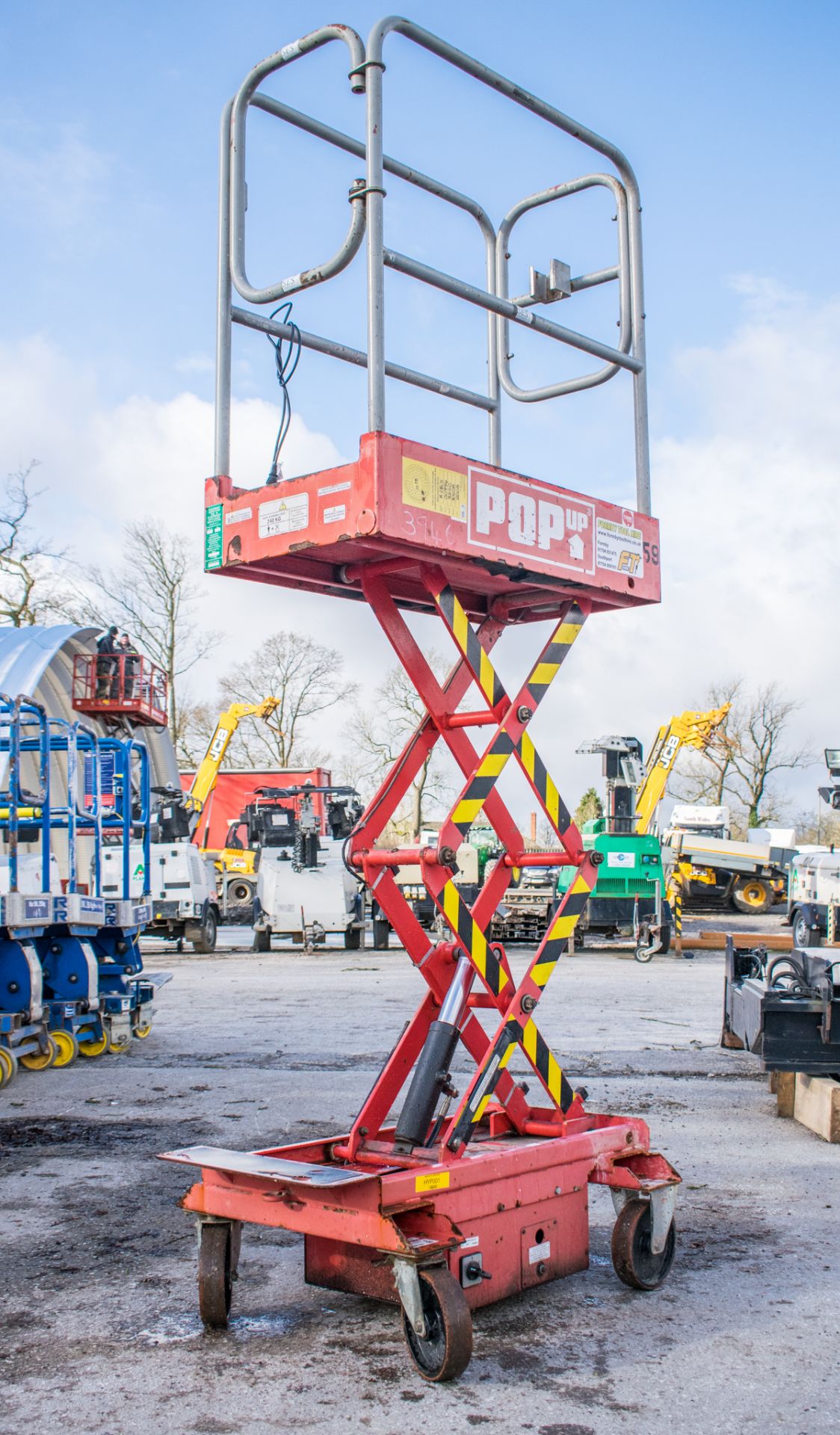 Pop-up battery electric push along scissor lift access platform Year: 2008 0147359 HYP001 - Image 7 of 7