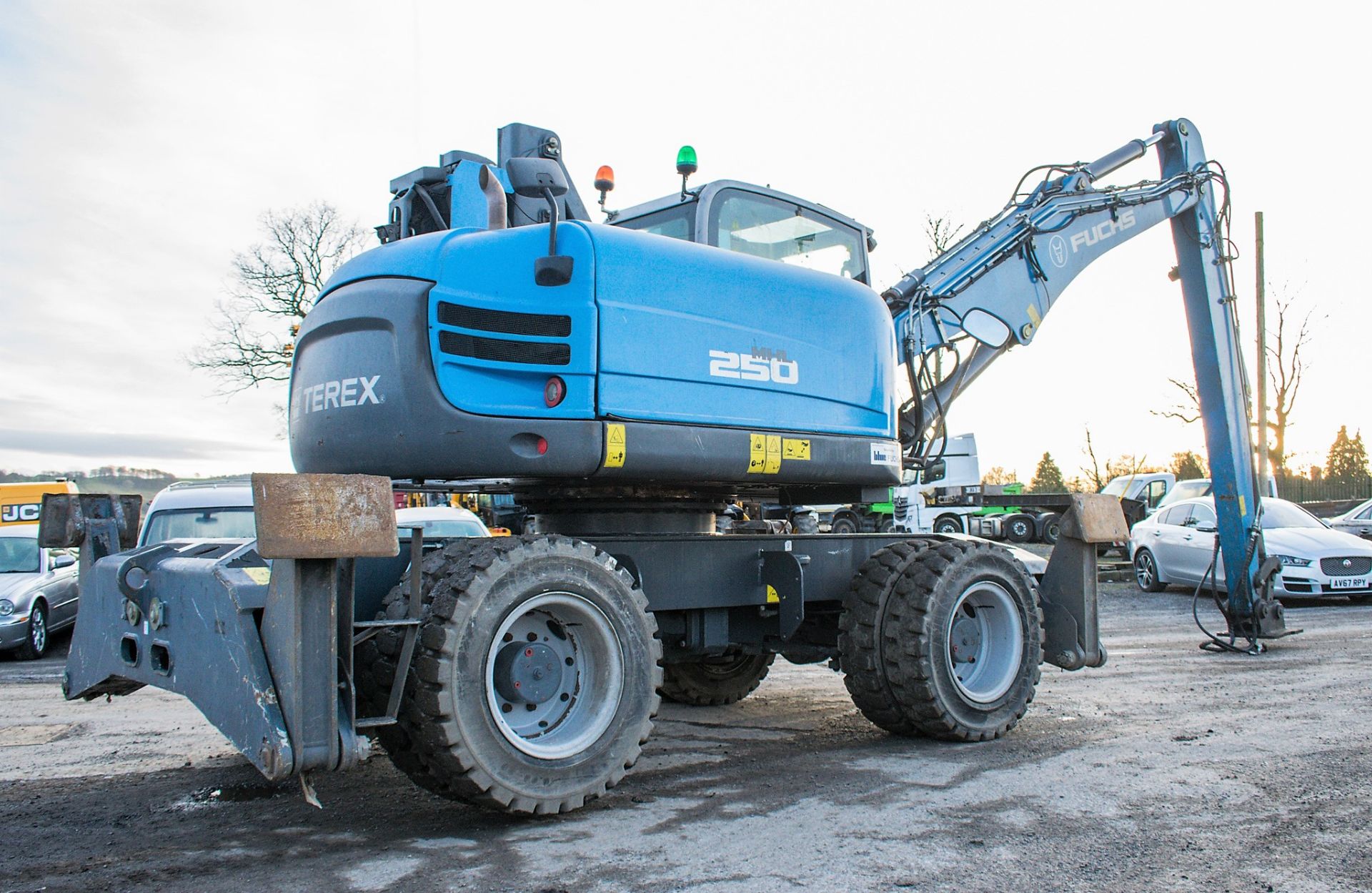 Terex Fuchs MHL 350 wheeled materials handler Year: 2015 S/N: 250310/4017 Recorded Hours: 4118 - Image 4 of 19