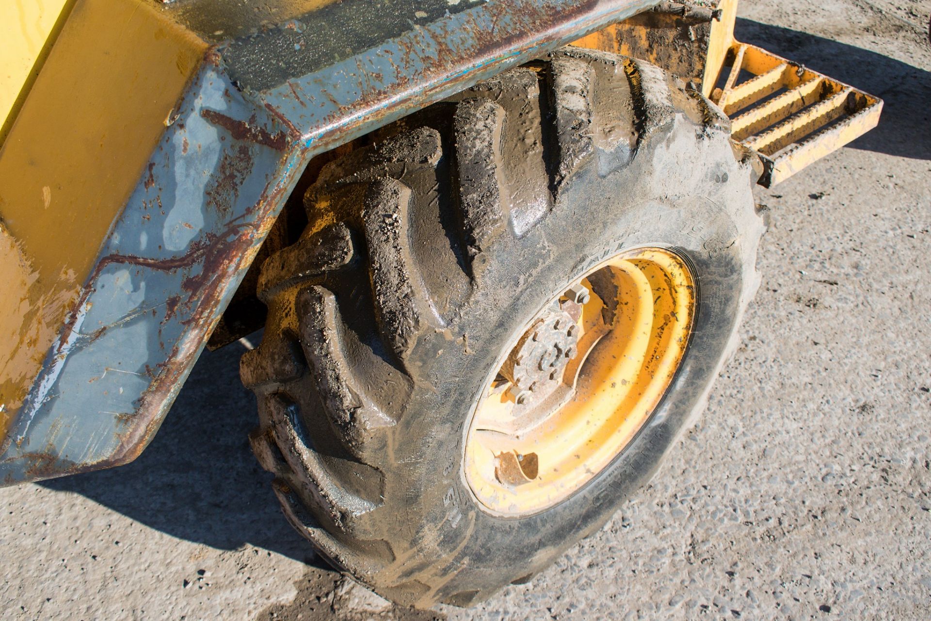 Barford 3 tonne swivel skip dumper Year: 2007 S/N: SHVA0056 Recorded Hours: 354 - Image 12 of 21