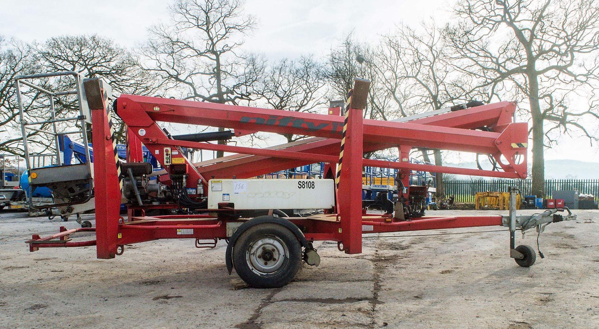 Nifty 170 HDET battery electric/diesel fast tow articulated boom lift Year: 2012 S/N: 24835 S8108 - Image 5 of 12