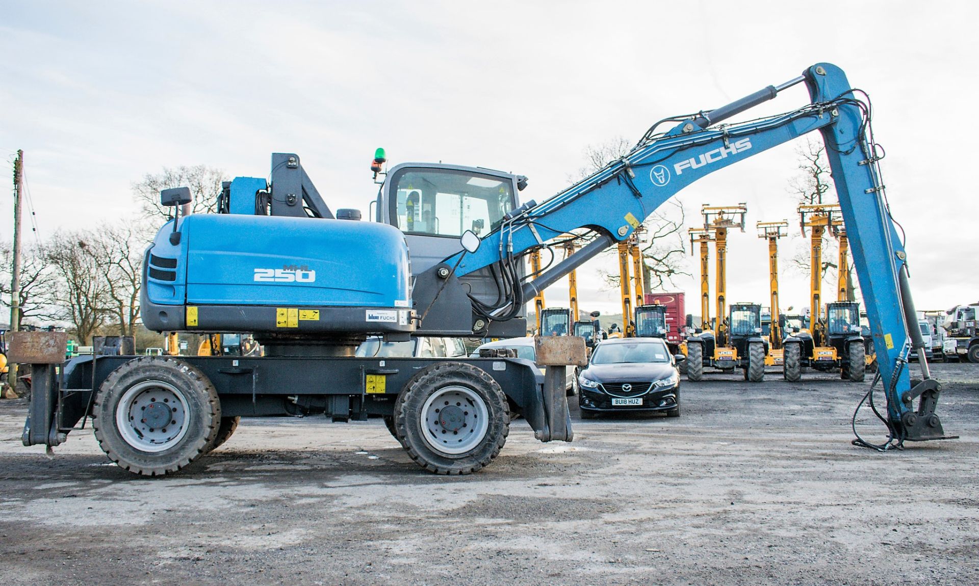 Terex Fuchs MHL 350 wheeled materials handler Year: 2015 S/N: 250310/4017 Recorded Hours: 4118 - Image 8 of 19