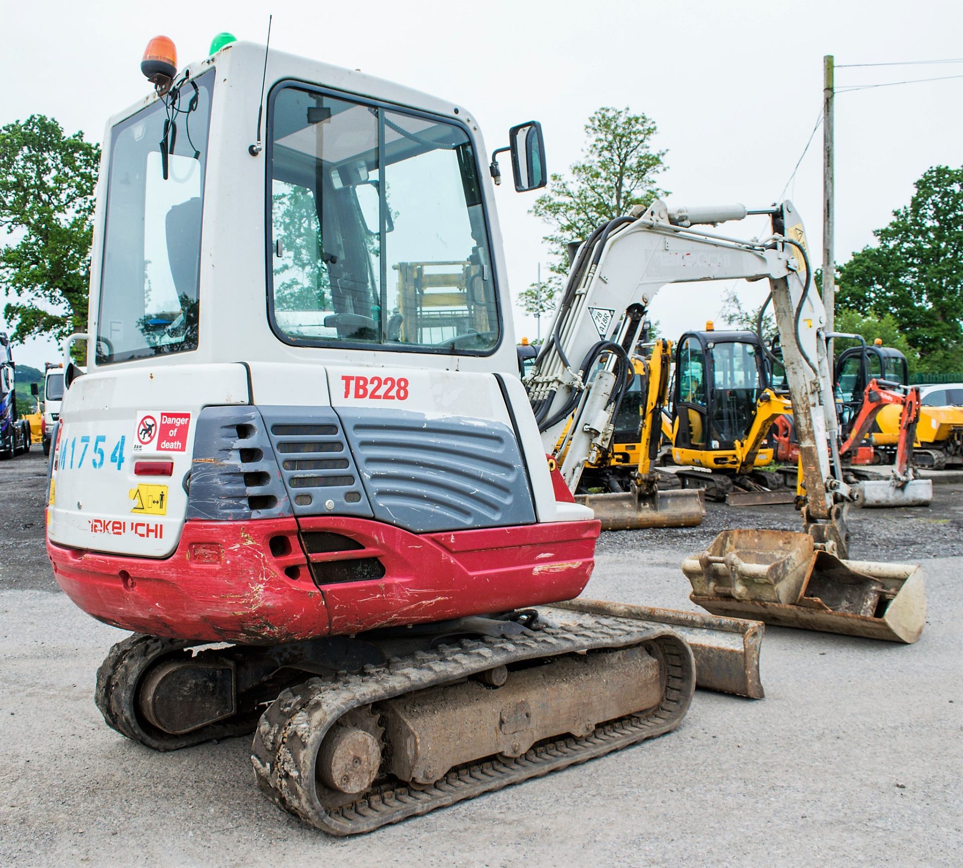 Takeuchi TB228 2.8 tonne rubber tracked mini excavator Year: 2014 S/N: 122803279 Recorded Hours: Not - Image 4 of 12