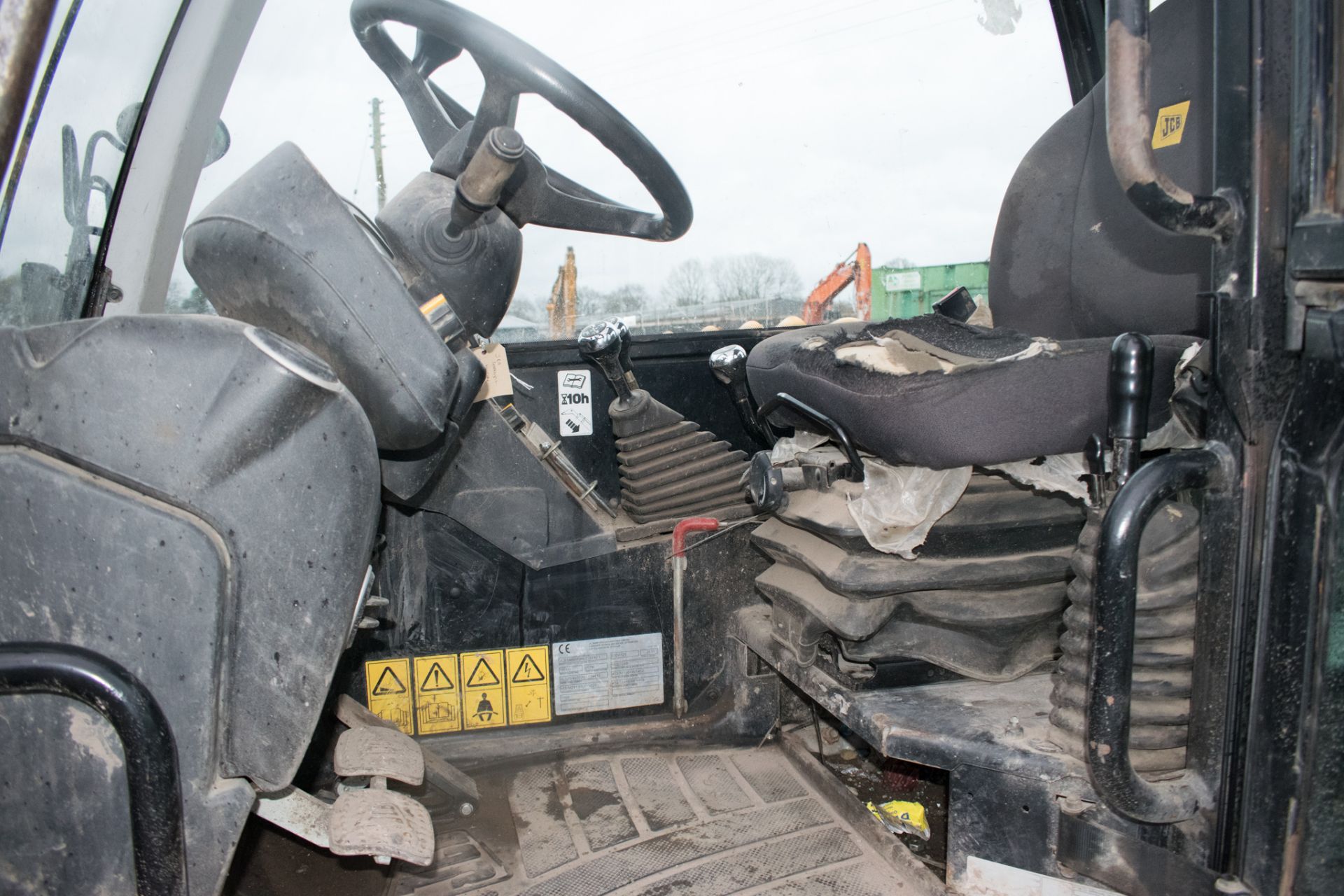 JCB 535-125 12.5 metre telescopic handler Year: 2015 Hours: 3482 S/N: 02352423 - Image 19 of 20