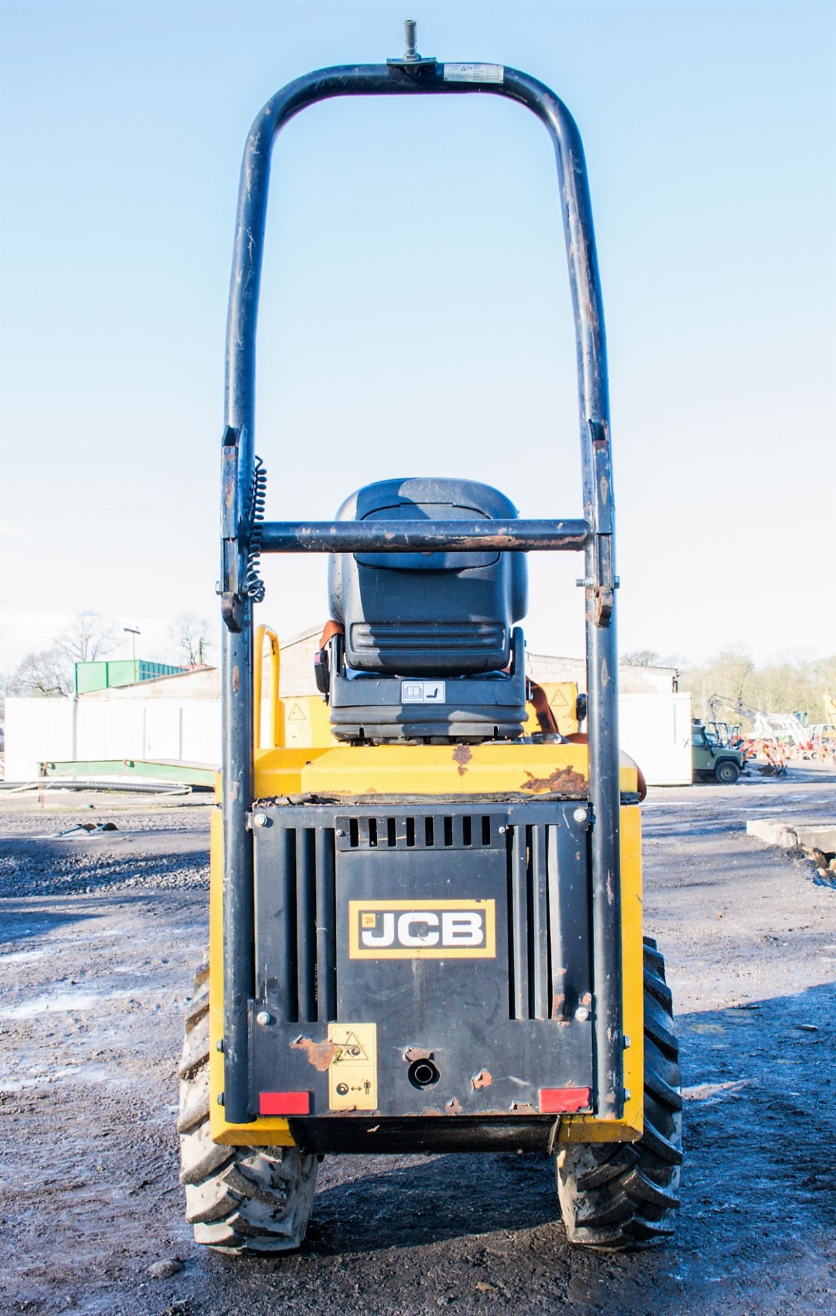 JCB 1THT 1 tonne high tip dumper  Year: 2016  S/N: JEGGRA2819 Recorded Hours: 619 - Image 6 of 18