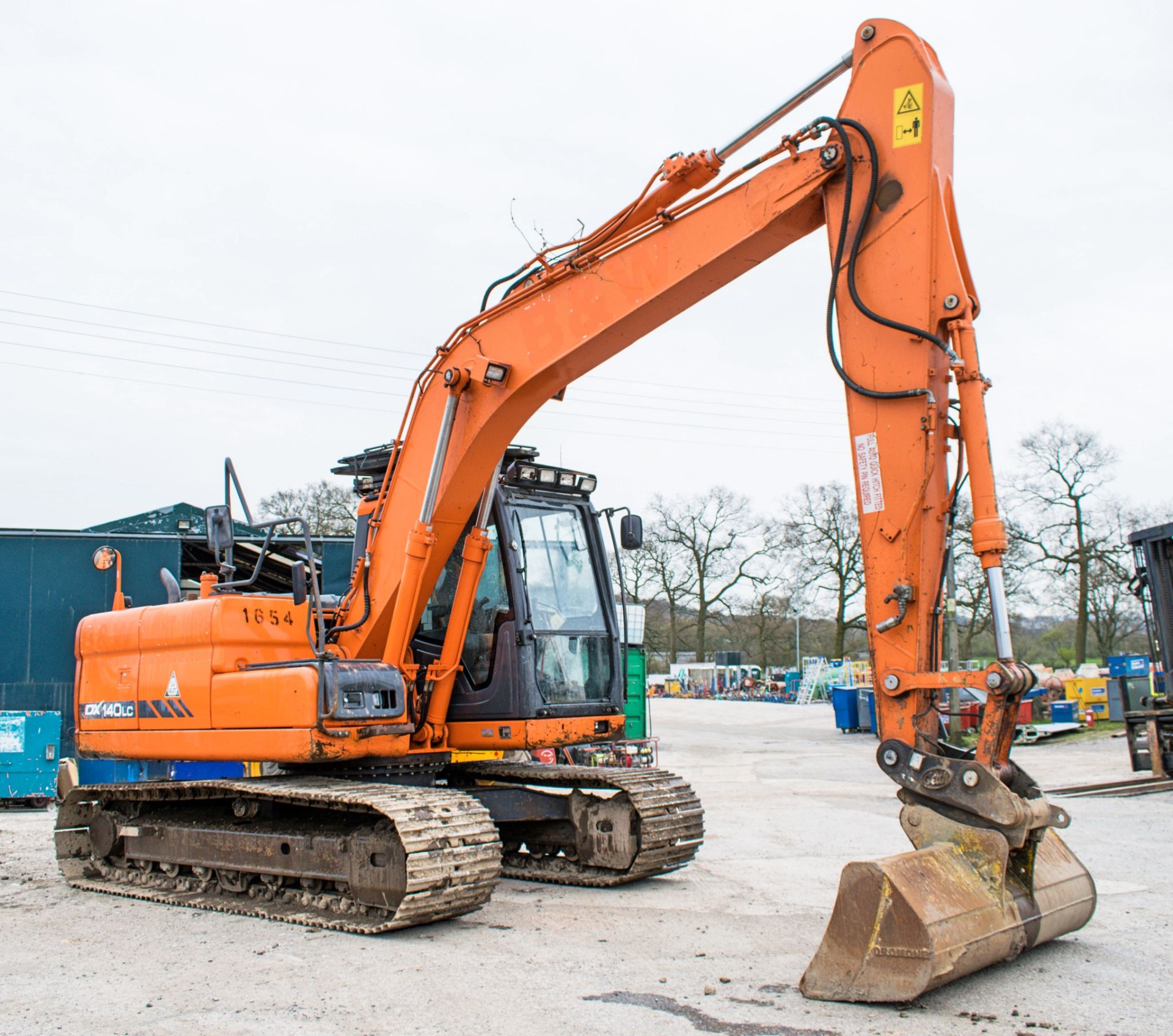 Doosan DX140LC 14 tonne steel tracked excavator Year: 2013 S/N: 50844 Recorded Hours: 6347 piped, - Image 2 of 13