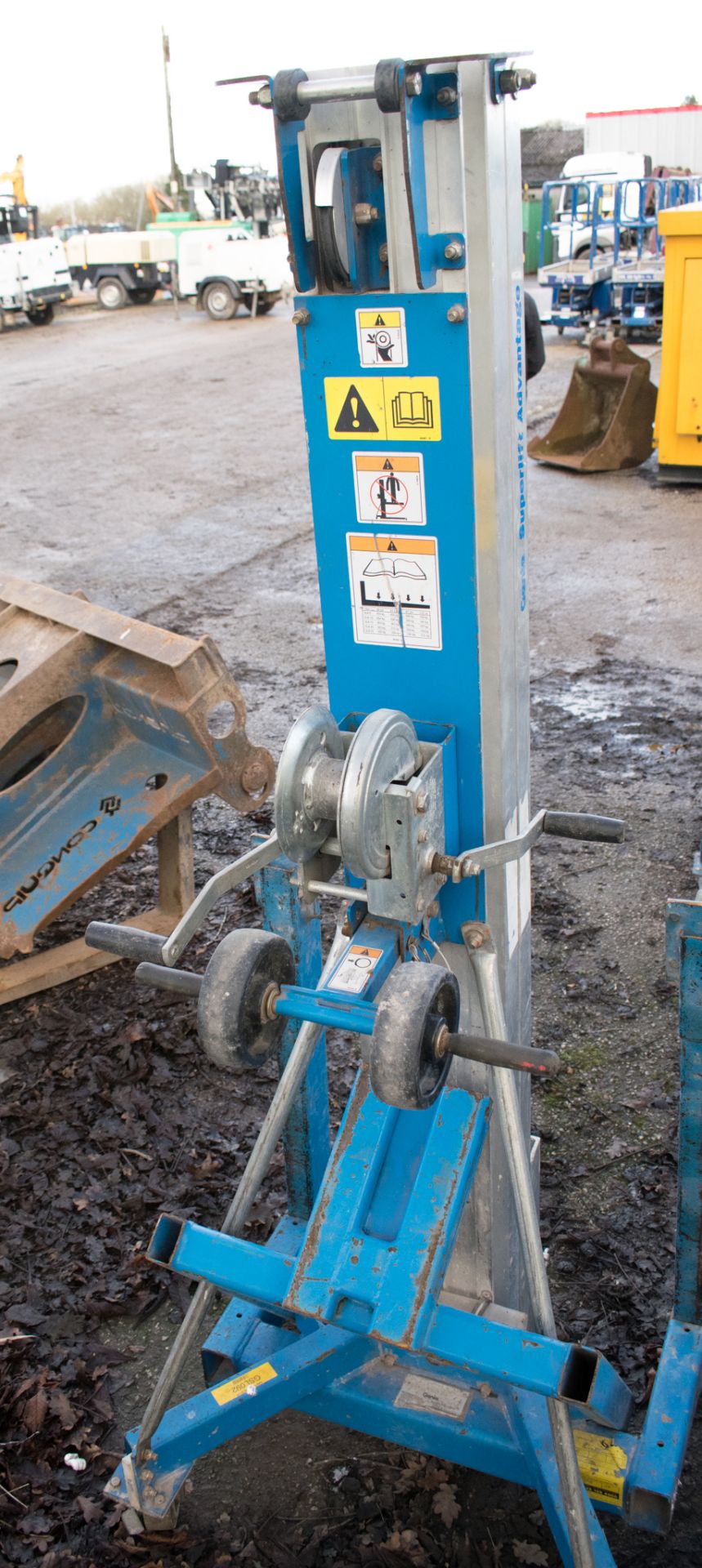 Genie Superlift Advantage SLA-10 material handler GSL092 ** Wire rope missing ** - Image 2 of 2