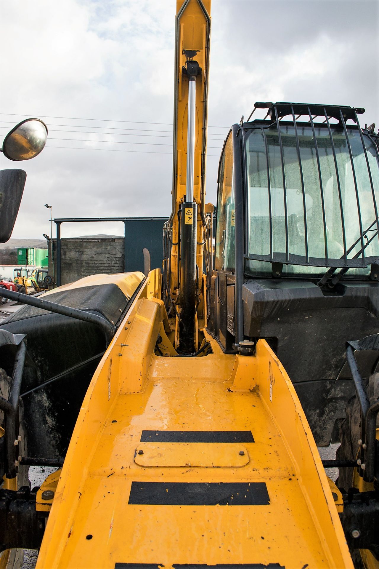 JCB 535-125 Hi-Viz 12.5 metre telescopic handler Year: 2012 S/N: 1534639 Recorded Hours: 5647 c/w - Image 15 of 21