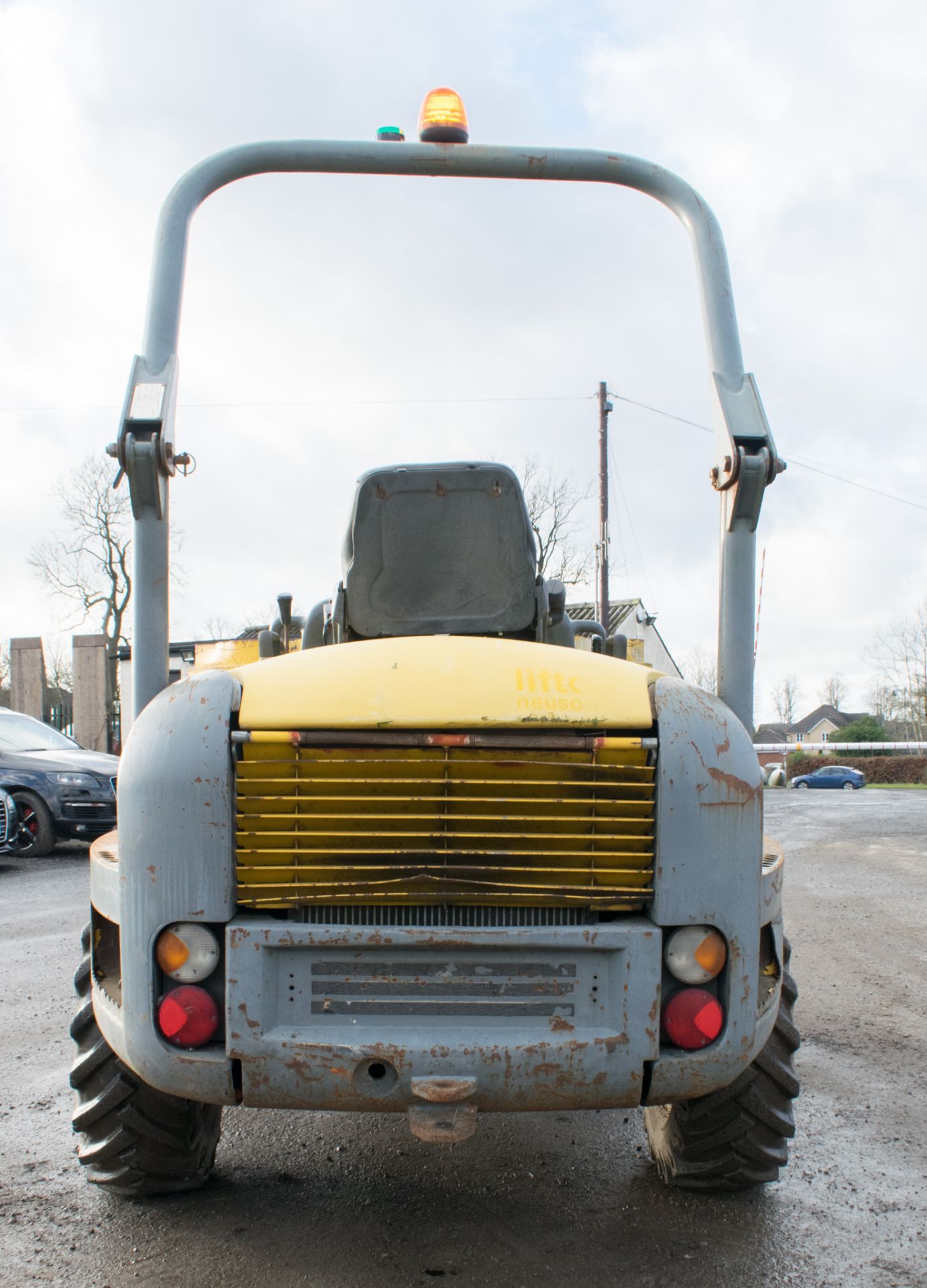 Neuson Lifton 3 tonne swivel skip dumper Year: 2003 S/N: AA31028D Recorded Hours: Not displayed ( - Image 6 of 18