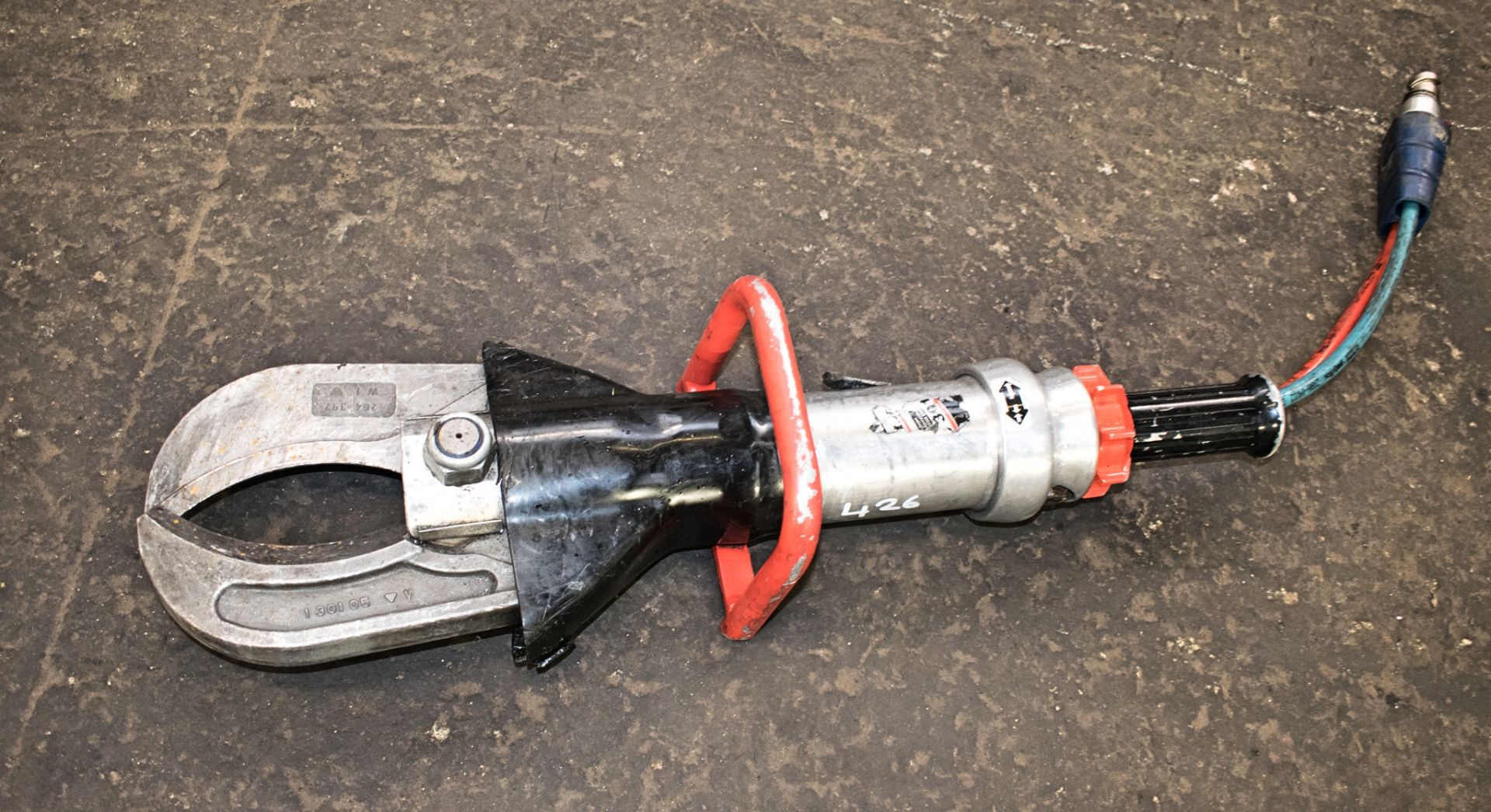 Lukas petrol driven hydraulic rescue system (Jaws of Life) Comprising of: Power pack, jaws, - Image 2 of 7