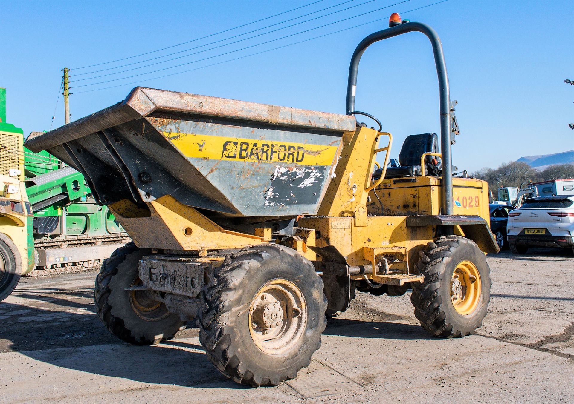 Barford 3 tonne swivel skip dumper Year: 2007 S/N: SHVA0056 Recorded Hours: 354