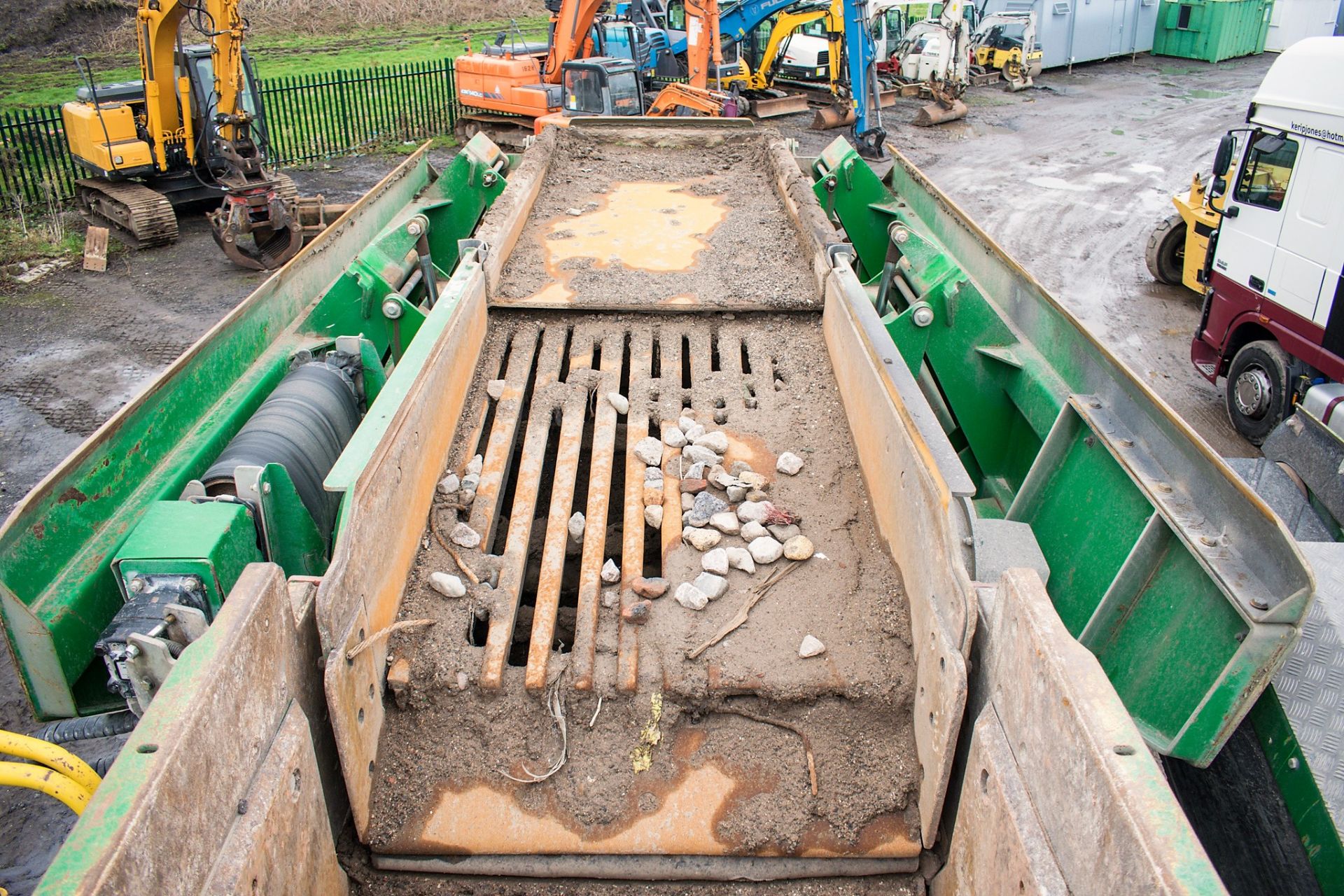 McCloskey J45R steel tracked high capacity jaw crusher Year: 2016 S/N: 73516 Recorded Hours: 4321 ( - Image 16 of 26