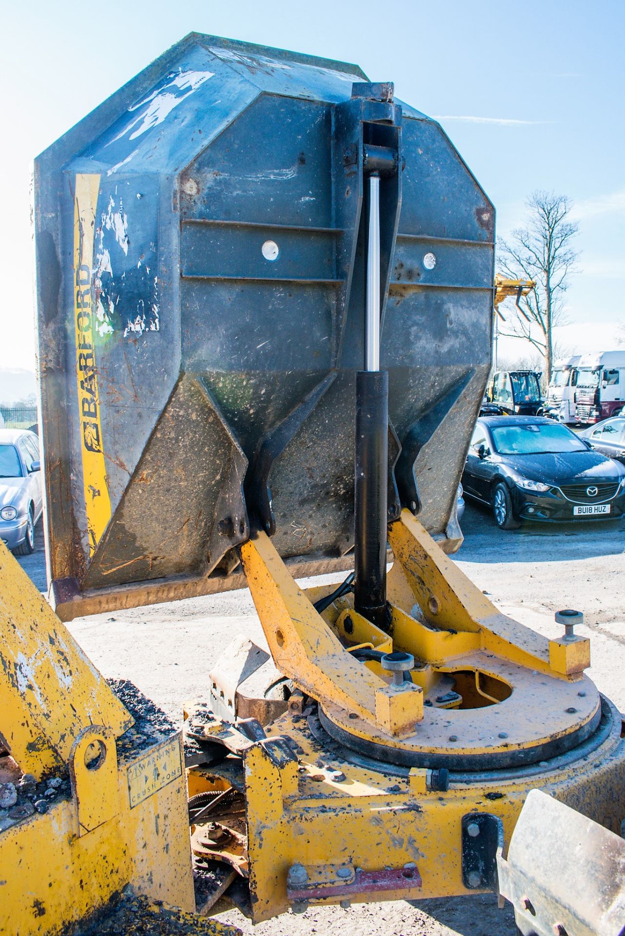 Barford 3 tonne swivel skip dumper Year: 2007 S/N: SHVA0056 Recorded Hours: 354 - Image 15 of 21