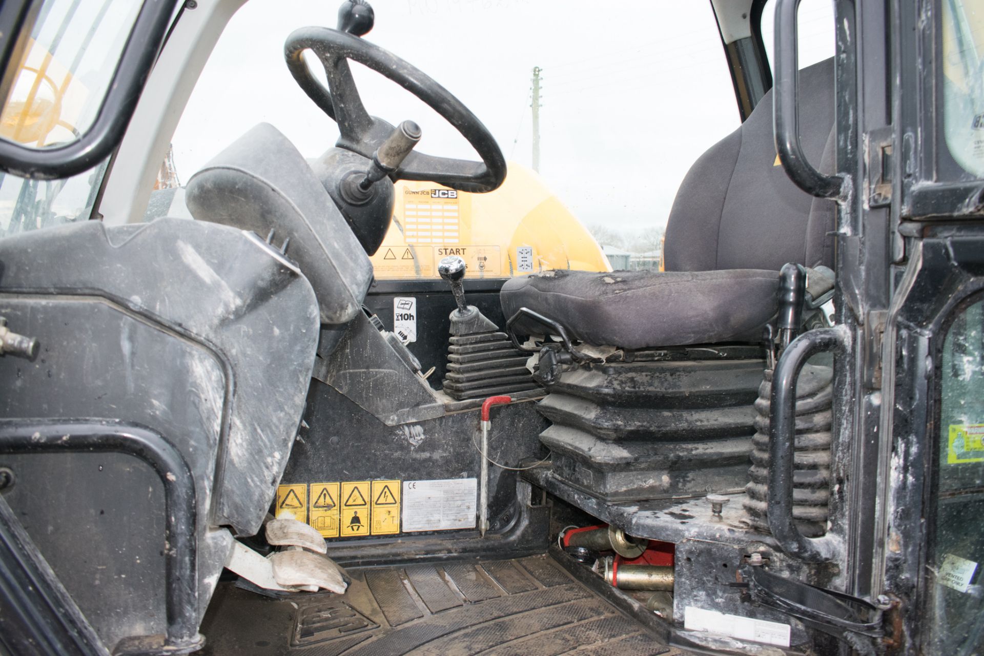 JCB 535-125 12.5 metre telescopic handler Year: 2015 S/N: 350818 Recorded Hours: 3388 c/w sway - Image 19 of 20