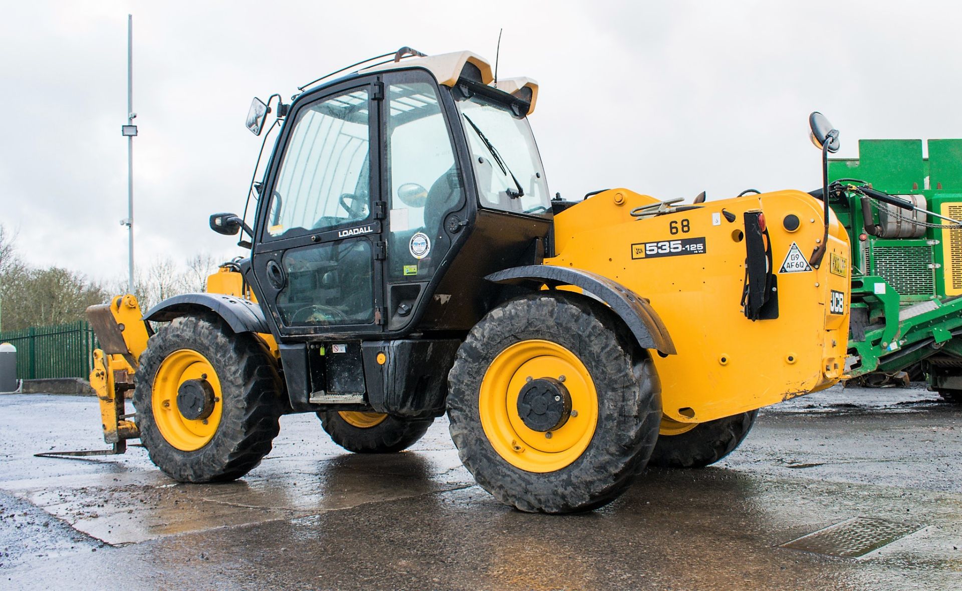 JCB 535-125 Hi-Viz 12.5 metre telescopic handler Year: 2012 S/N: 1534639 Recorded Hours: 5647 c/w - Image 3 of 21