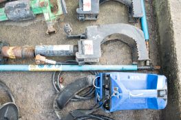 Click stick hydraulic pipe squeeze  c/w: control box ** Parts missing **