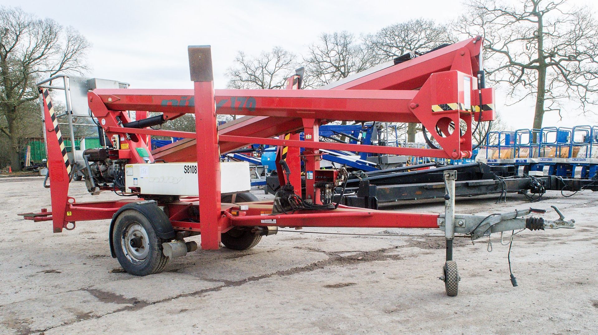 Nifty 170 HDET battery electric/diesel fast tow articulated boom lift Year: 2012 S/N: 24835 S8108 - Image 2 of 12