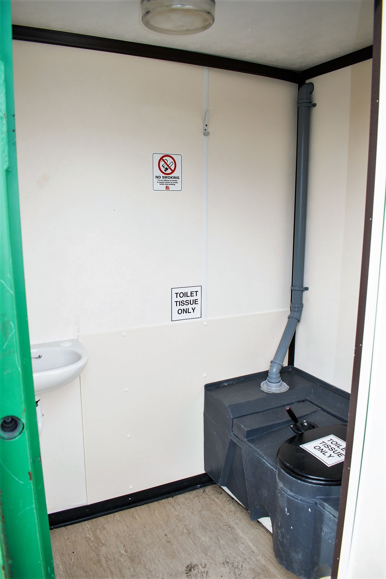 21 ft x 9 ft steel anti-vandal welfare site unit Comprising of: canteen area, toilet & generator - Image 10 of 16