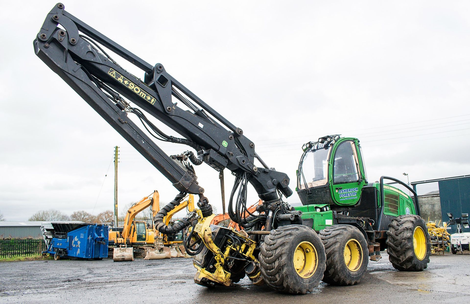 John Deere 1270 E 6 wheel harvester Year: 2009 S/N: WJ1270E001649 Recorded Hours: 17,008 c/w CH710-