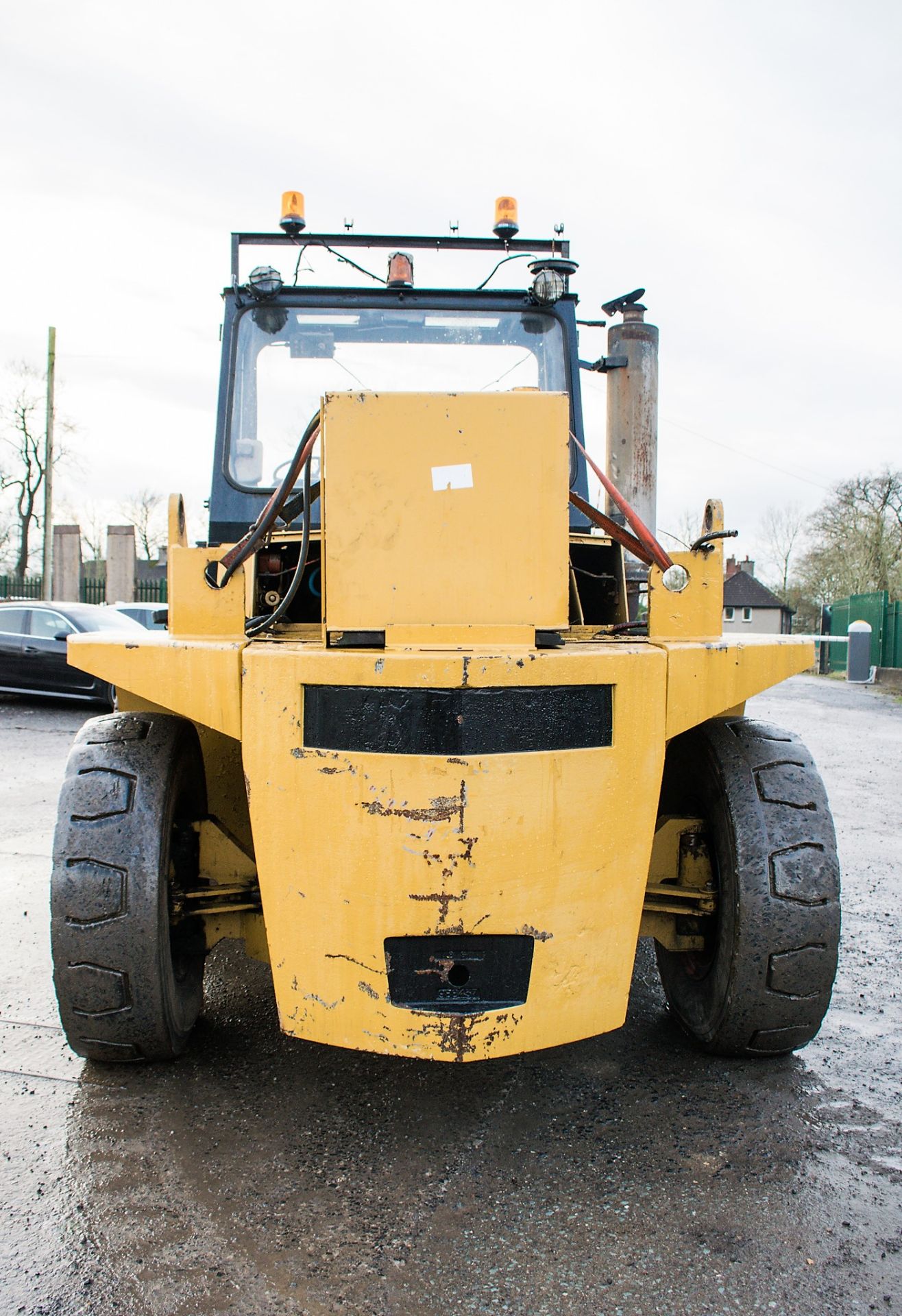 Caterpillar V330B diesel driven fork lift truck Year: 1991 S/N: 86Y01373 Recorded Hours:26,511 c/w - Image 8 of 25