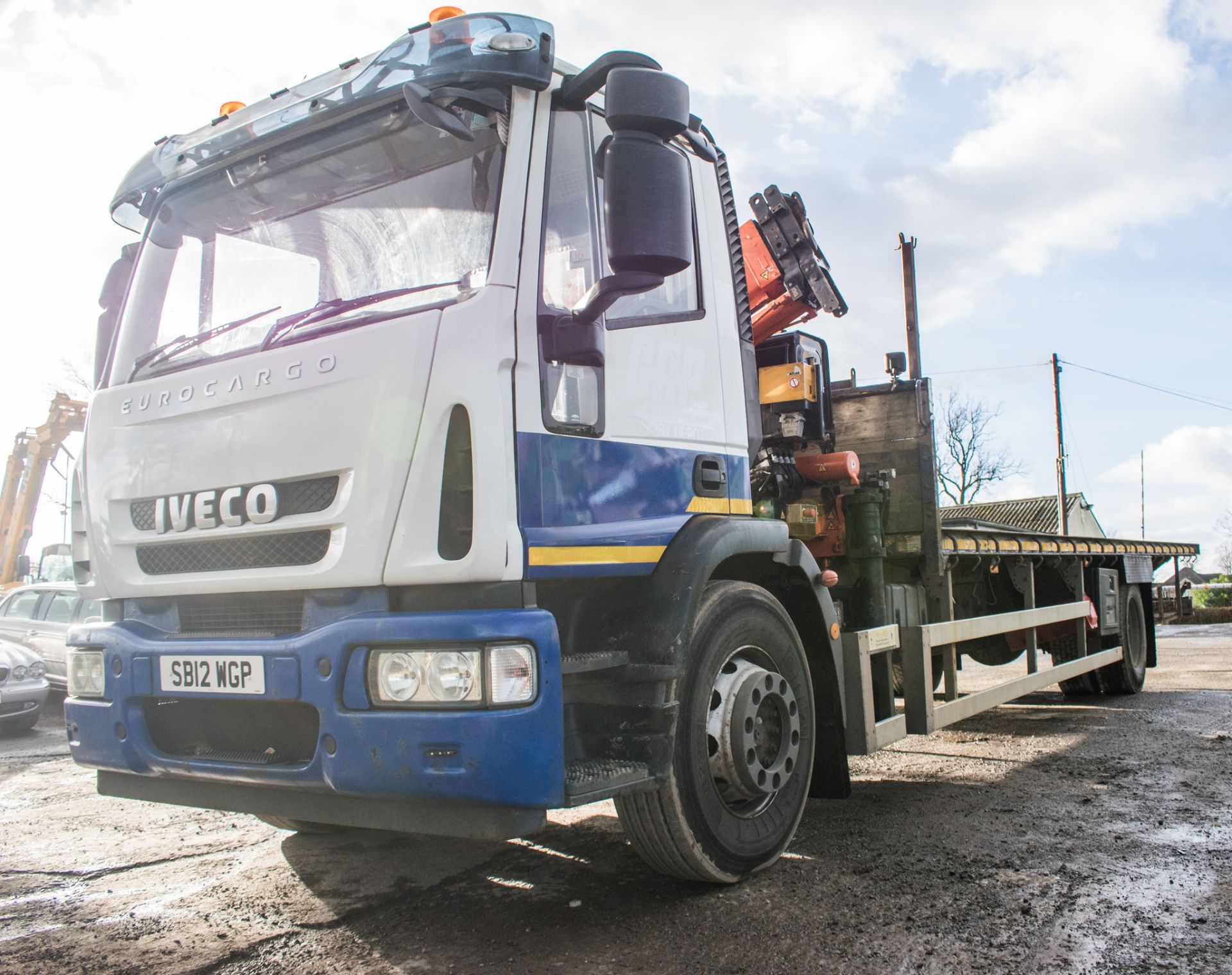 Iveco Euro 5-EEV automatic 4x2 flat bed crane lorry Registration number: SB12 WGP Date of