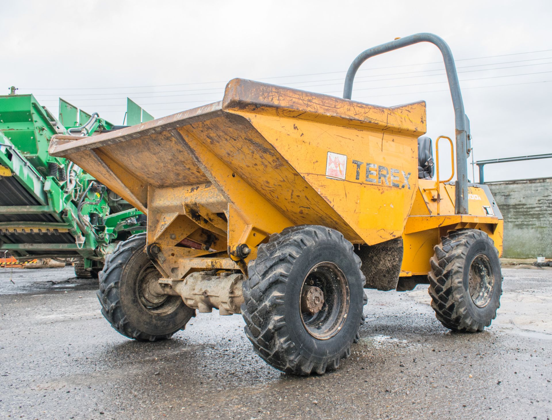 Benford Terex PT3000 3 tonne straight skip dumper  Year: 2005 S/N: E510FC111 Recorded hours: 1256