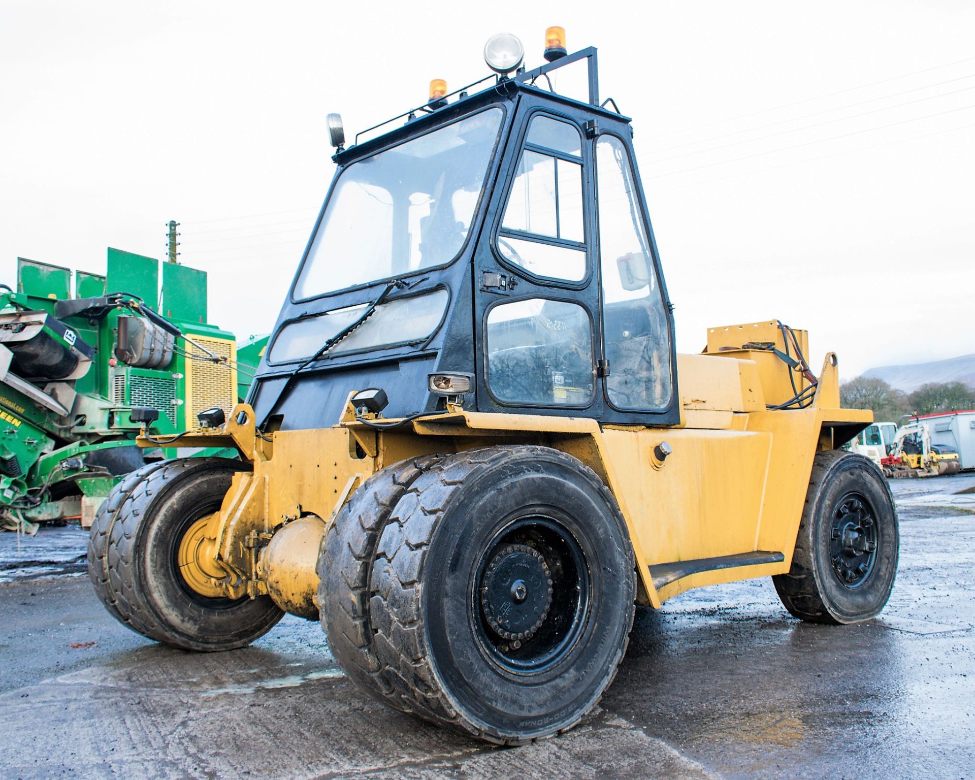 Caterpillar V330B diesel driven fork lift truck Year: 1991 S/N: 86Y01373 Recorded Hours:26,511 c/w