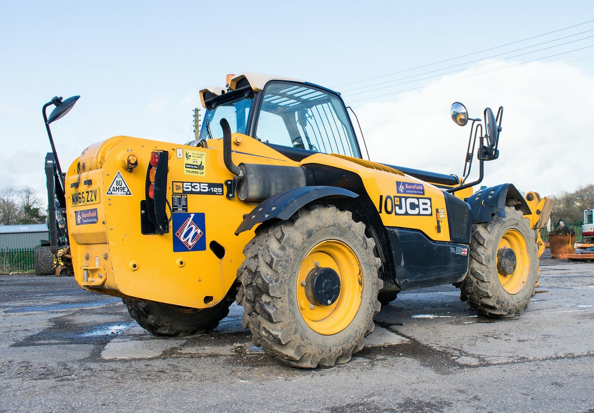 JCB 535-125 Hi Viz 12.5 metre telescopic handler Year: 2015 S/N: 2352466 Reg No: MM65 ZZV Recorded - Image 4 of 22