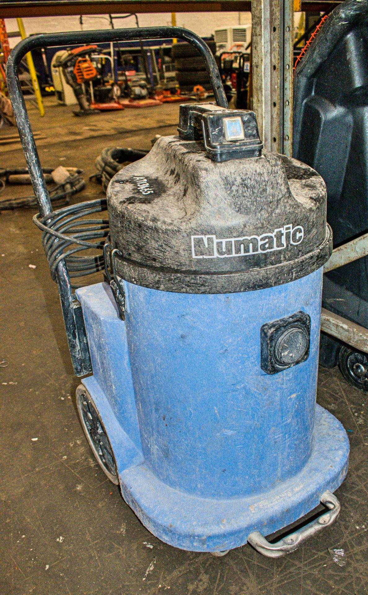 Numatic 110v vacuum cleaner A713465