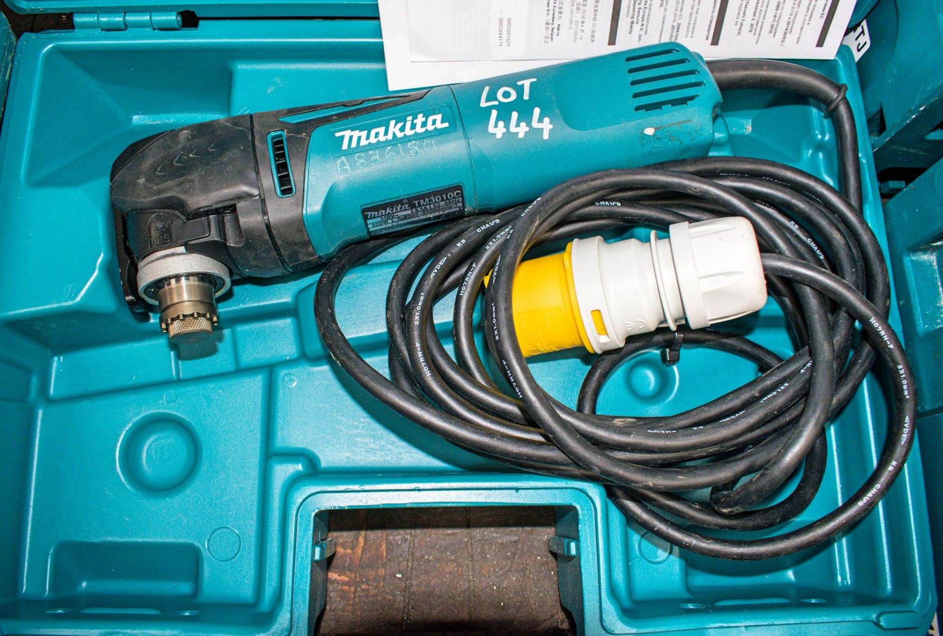 Makita TM 301-0C 110v multi tool c/w carry case A836180