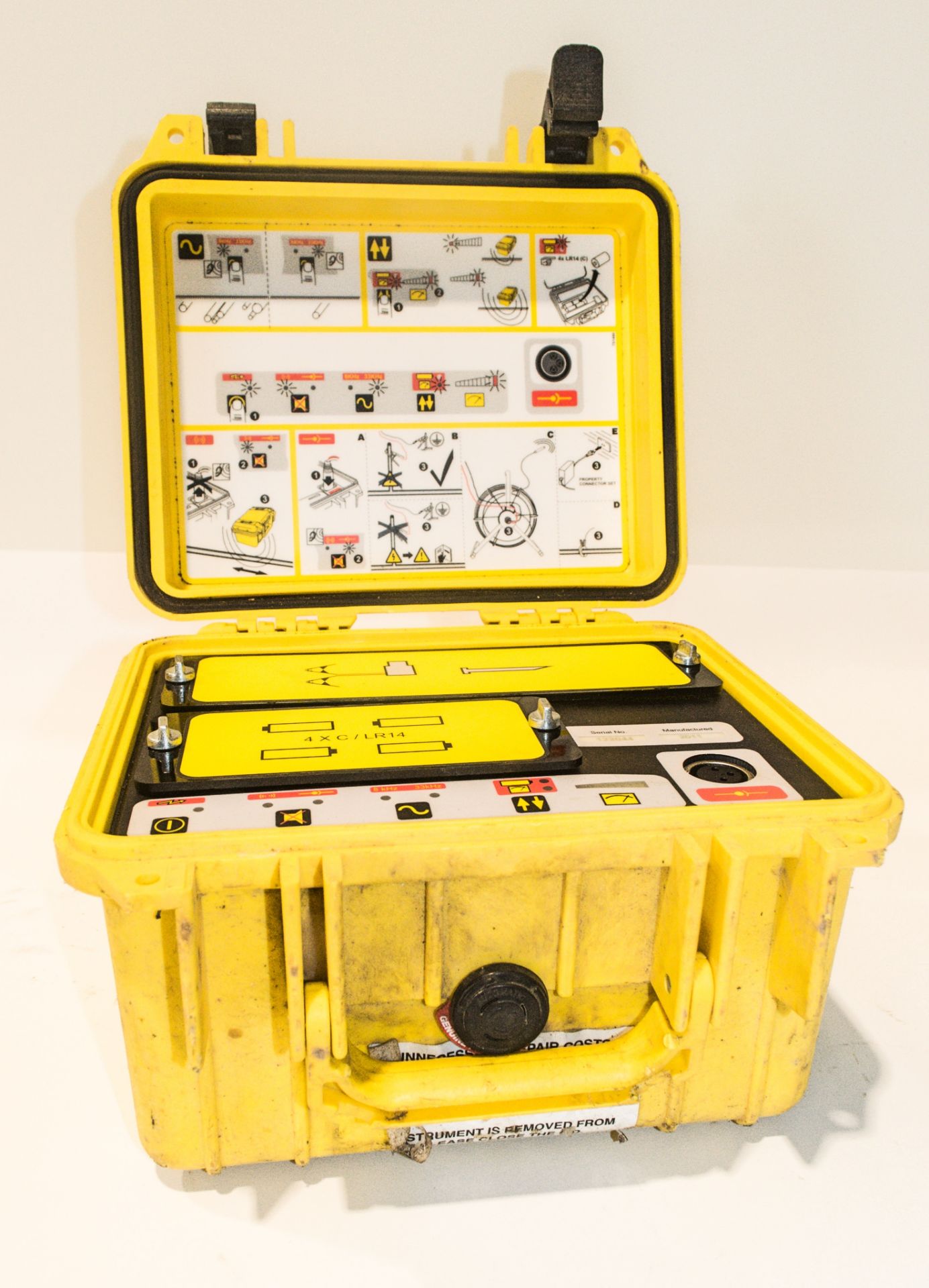 Ezitrace 8/33 signal generator