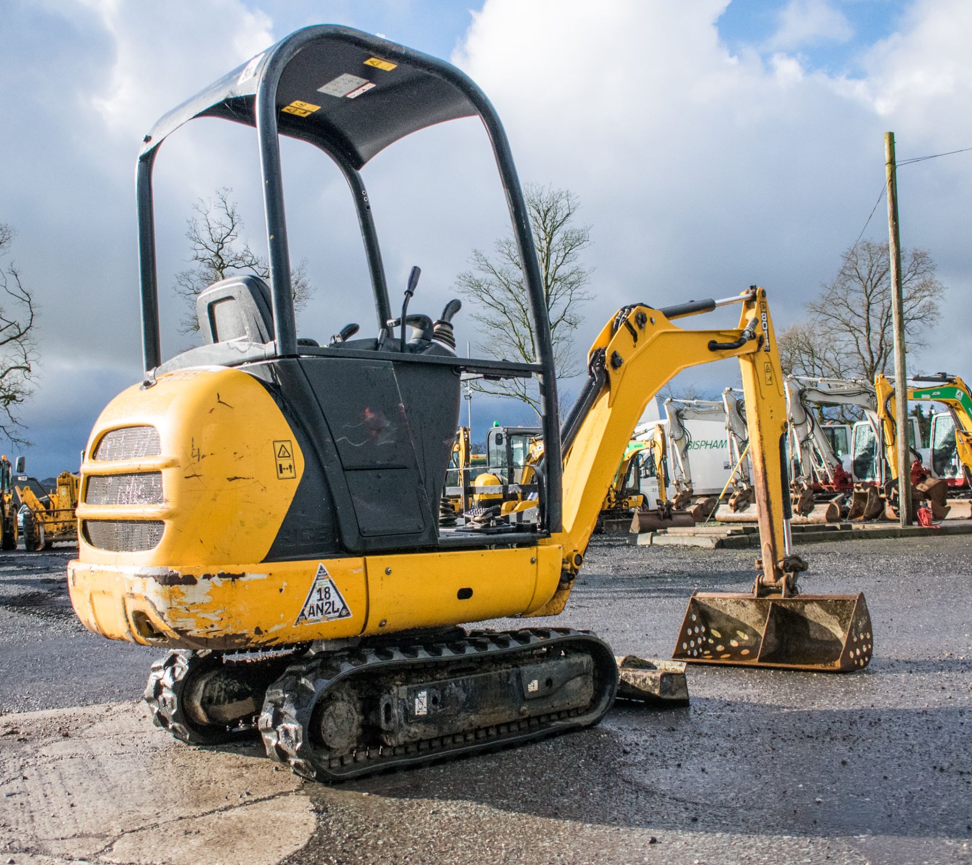 JCB 8014 1.5 tonne rubber tracked mini excavator Year: 2015 S/N: 71231 Recorded hours: 1028 LH16001 - Image 3 of 20