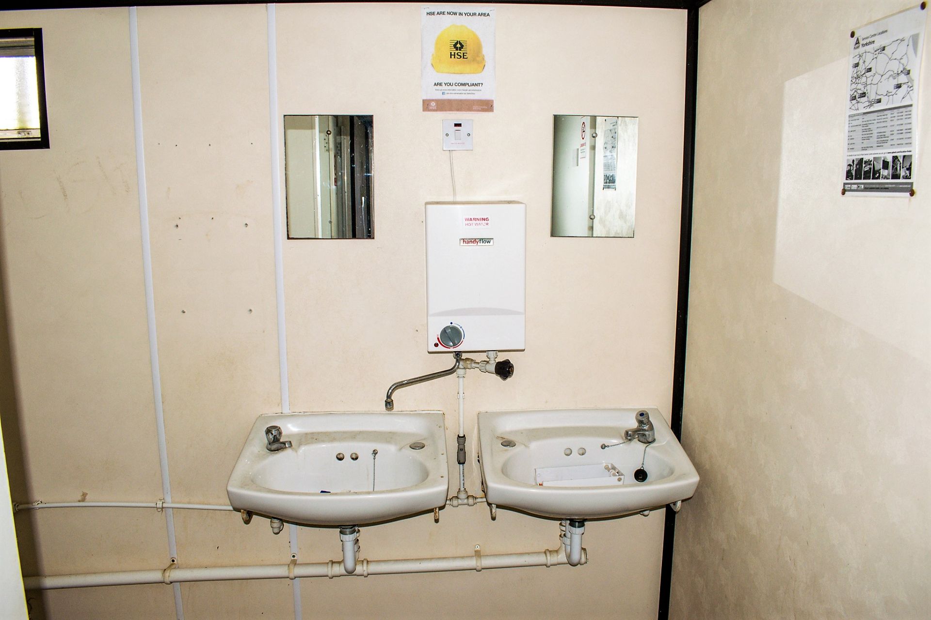 32 ft x 10 ft steel anti vandal jack leg toilet site unit Comprising of: Mens Toilet (2 cubicles, - Image 11 of 14