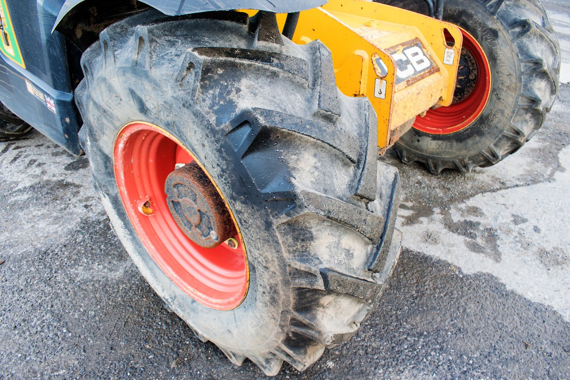 JCB 531-70 7 metre telescopic handler Year: 2014 S/N: 2341931 Reg No: MX64 PZR Recorded Hours: - Image 13 of 21