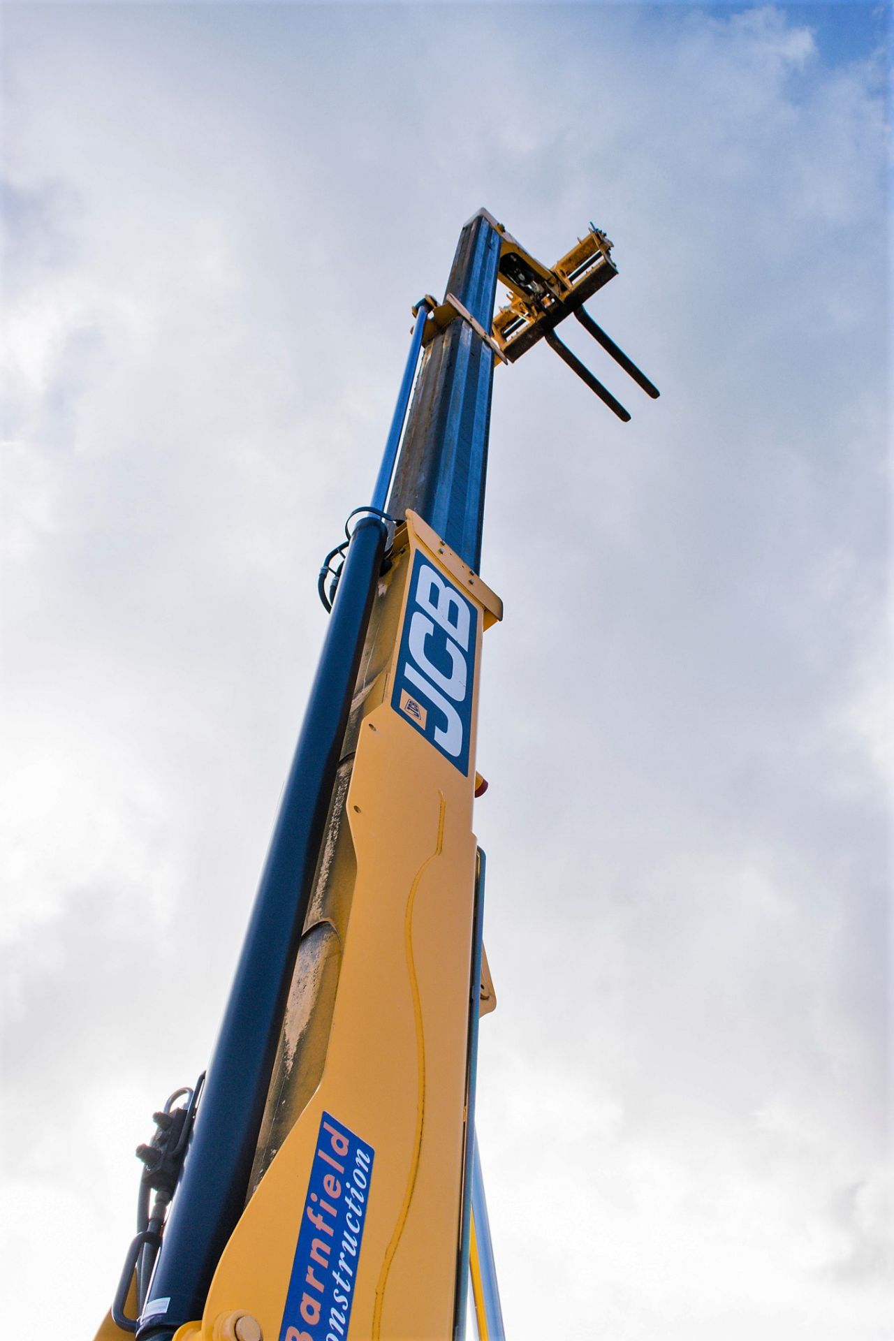 JCB 535-125 Hi Viz 12.5 metre telescopic handler Year: 2015 S/N: 2352466 Reg No: MM65 ZZV Recorded - Image 16 of 22