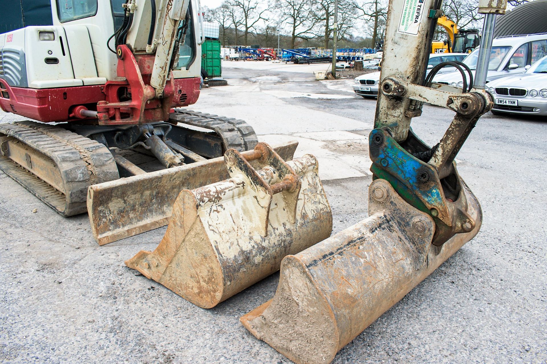 Takeuchi TB250 5 tonne rubber tracked excavator Year: 2014 S/N: 3660 Recorded Hours: 6247 blade, - Image 10 of 22