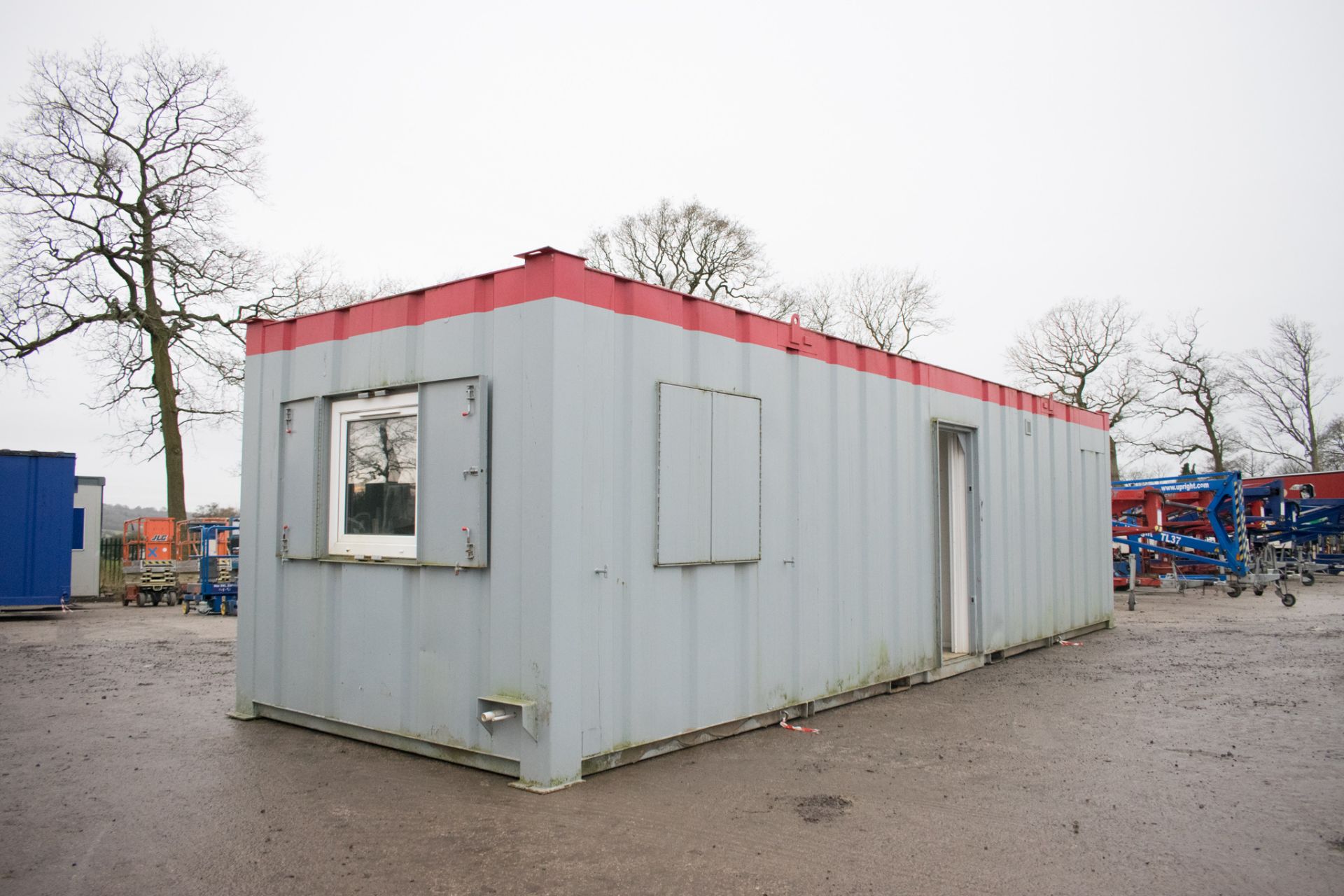 32 ft x 10 ft steel anti vandal office/toilet site unit Comprising of: lobby, office, gent
