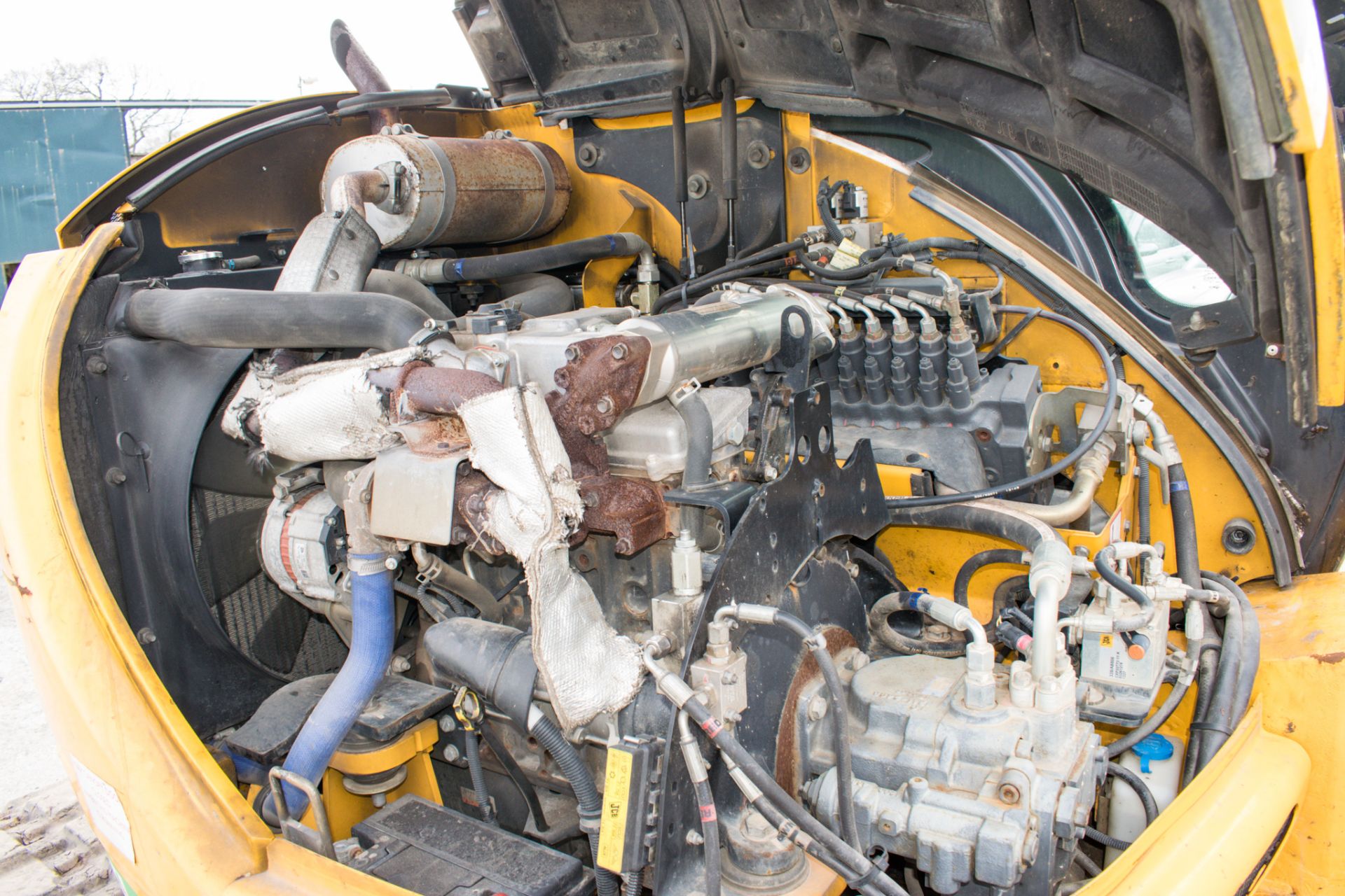 JCB 8085 Eco ZTS 8.5 tonne rubber tracked excavator Year: 2013 S/N: 1073096 Recorded Hours: 91952 ( - Image 18 of 23