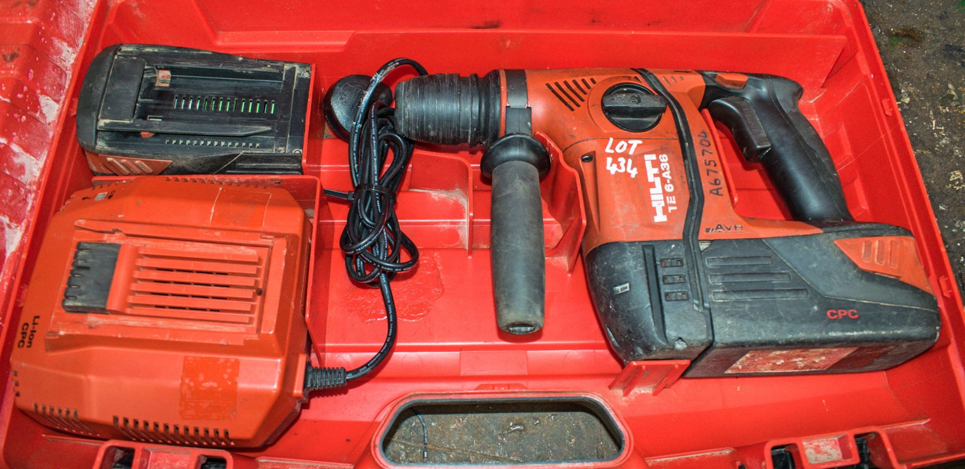 Hilti TE 6-36 36v cordless SDS hammer drill 2 batteries, charger & carry case A675704