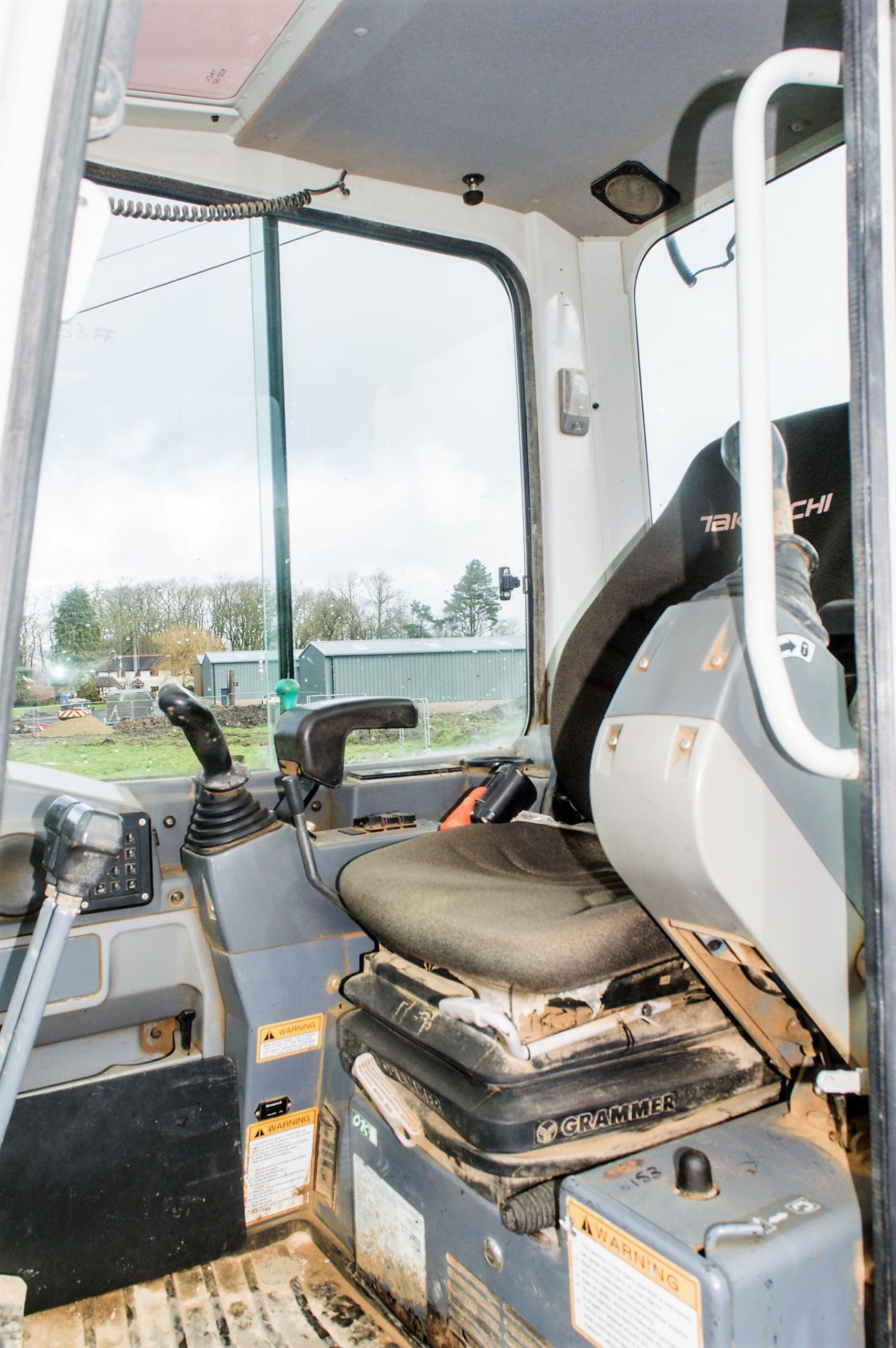 Takeuchi TB228 2.8 tonne rubber tracked excavator Year: 2014 S/N: 122803361 Recorded Hours: 3066 - Image 18 of 21